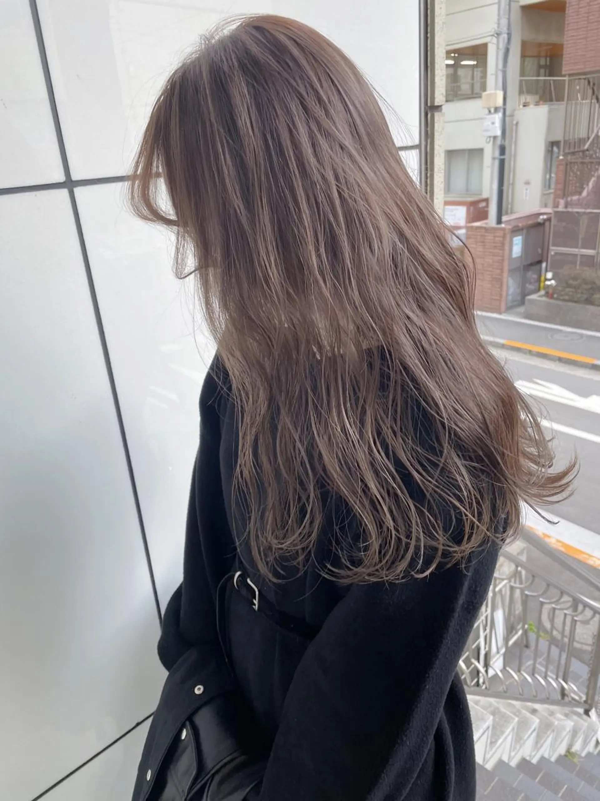 ミディアム カラー グレージュ ハイライトカラー ハイライト ralme/sol 髙橋一哉のヘアスタイル