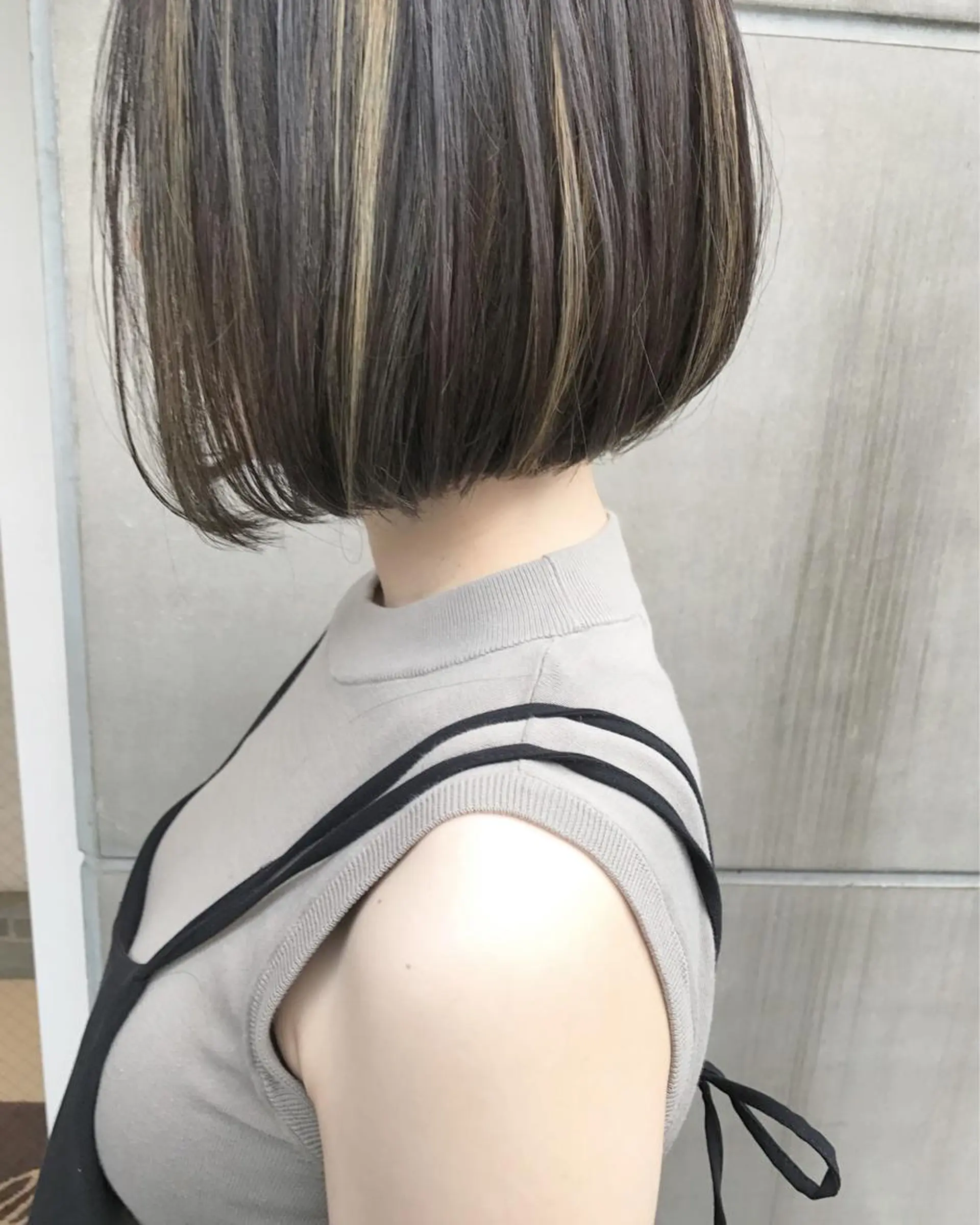 ショート カラー ダークグレー ダークグレージュ グレージュ ハイライトカラー ハイライト CALAMARI所属・【渋谷で人気】艶髪× 髪質改善/ツヤカラーのヘアスタイル