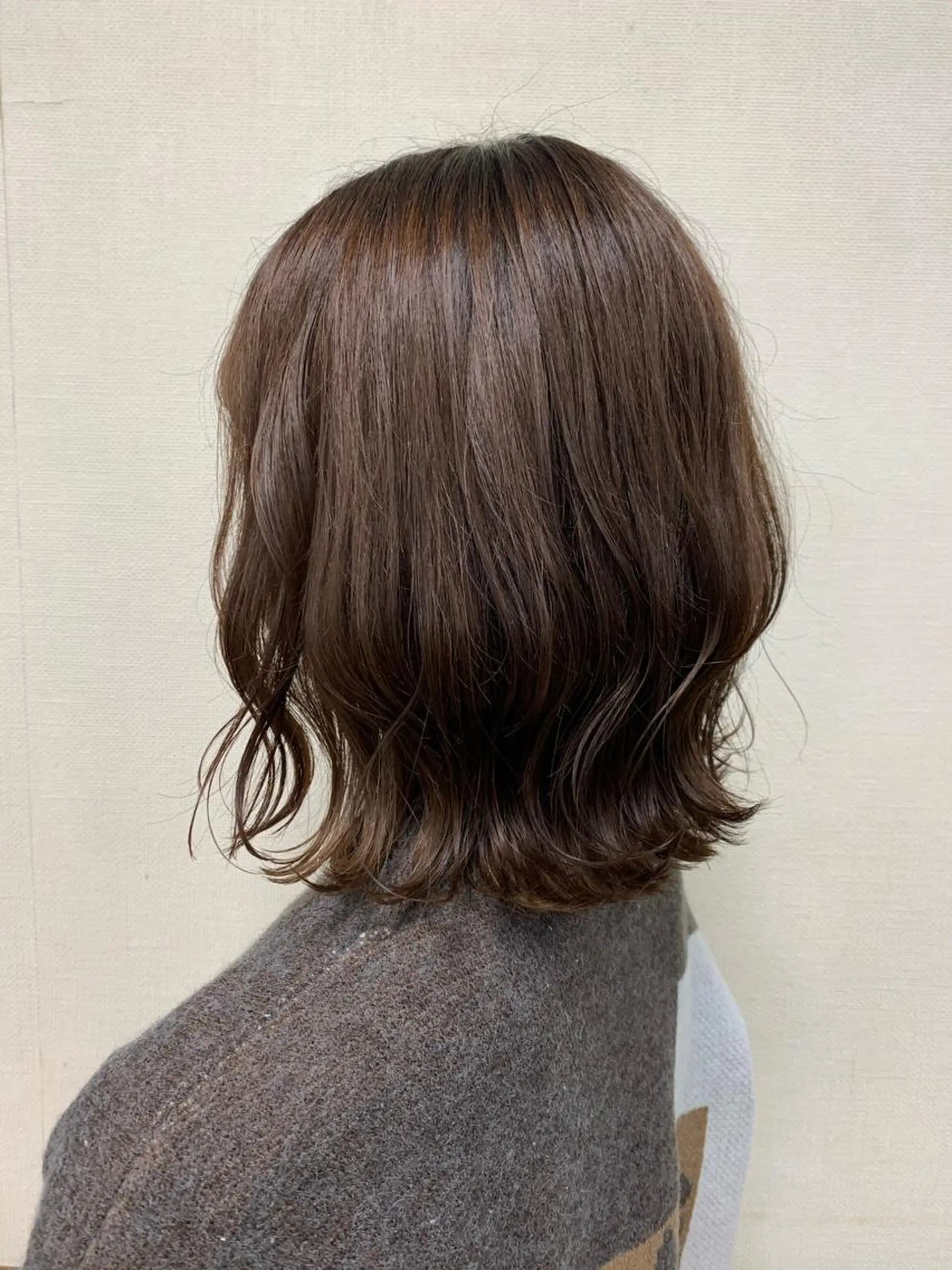 ミディアム 外ハネヘア 竹内 結希のヘアスタイル