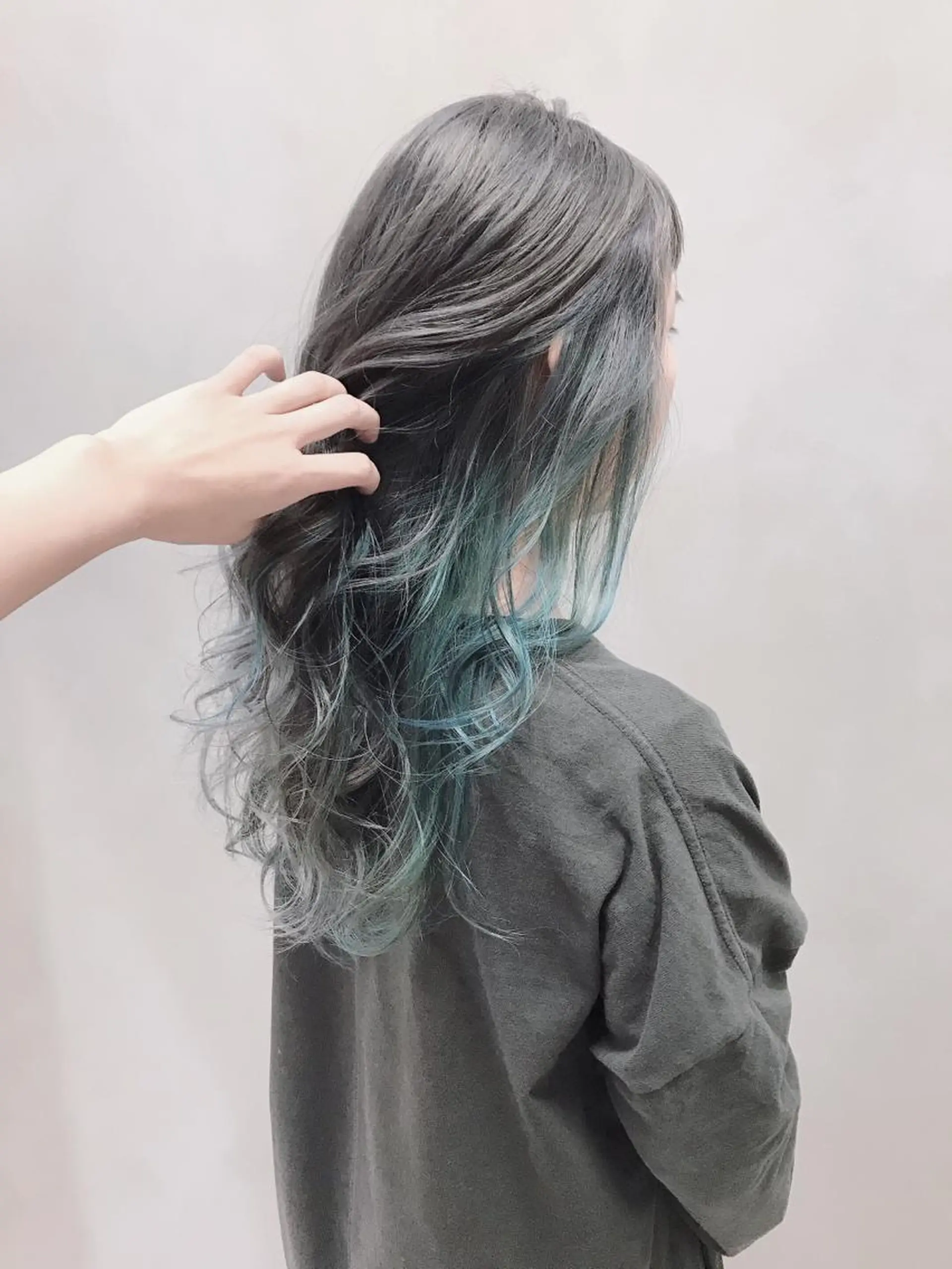 ロング カラー パーマ ヘアアレンジ EIGHTSOL博多 筑紫口店 溝口里穂のヘアスタイル