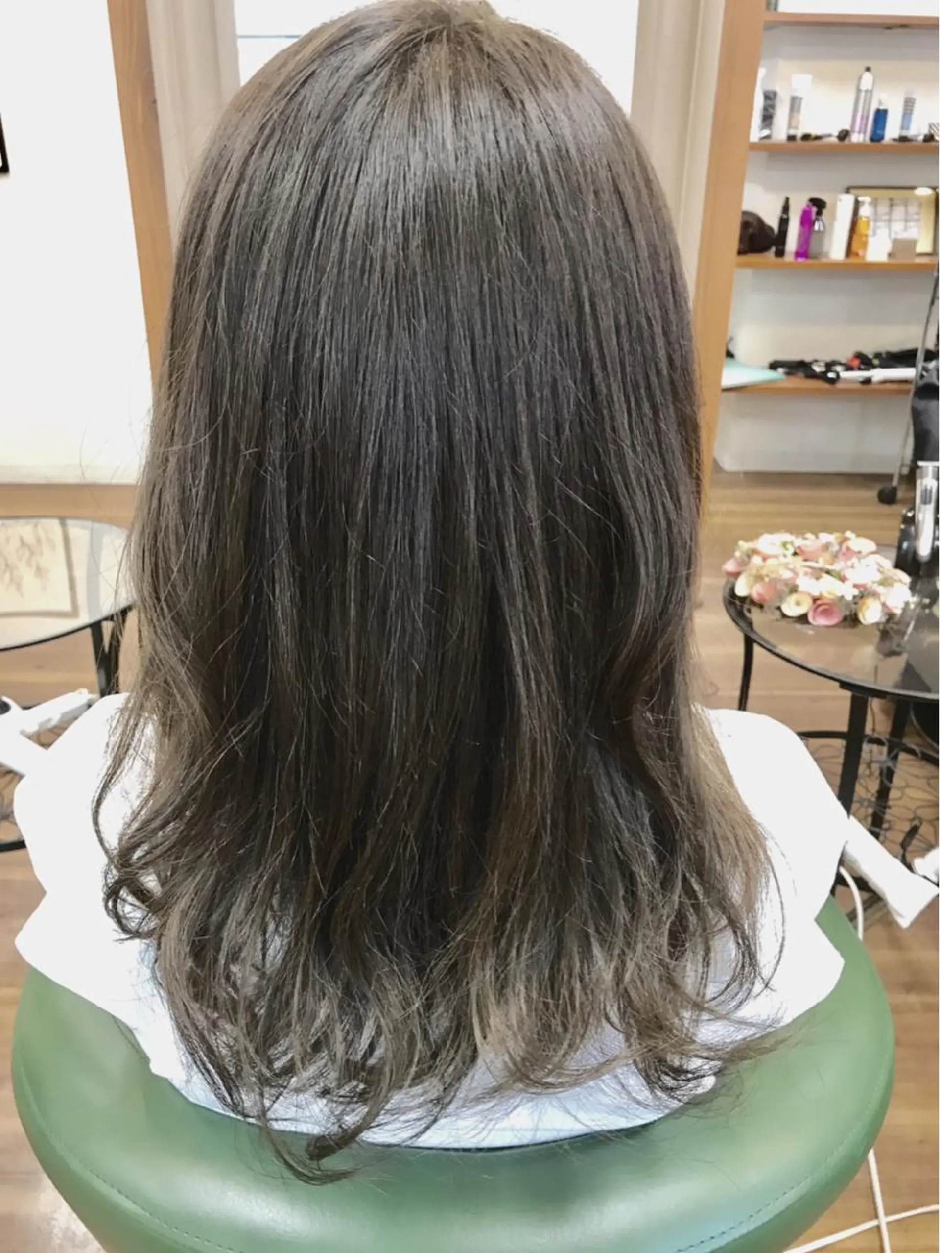 セミロング カラー 透明感カラー グレージュ HAIR SALON C.C所属・吉森 満俊のヘアスタイル