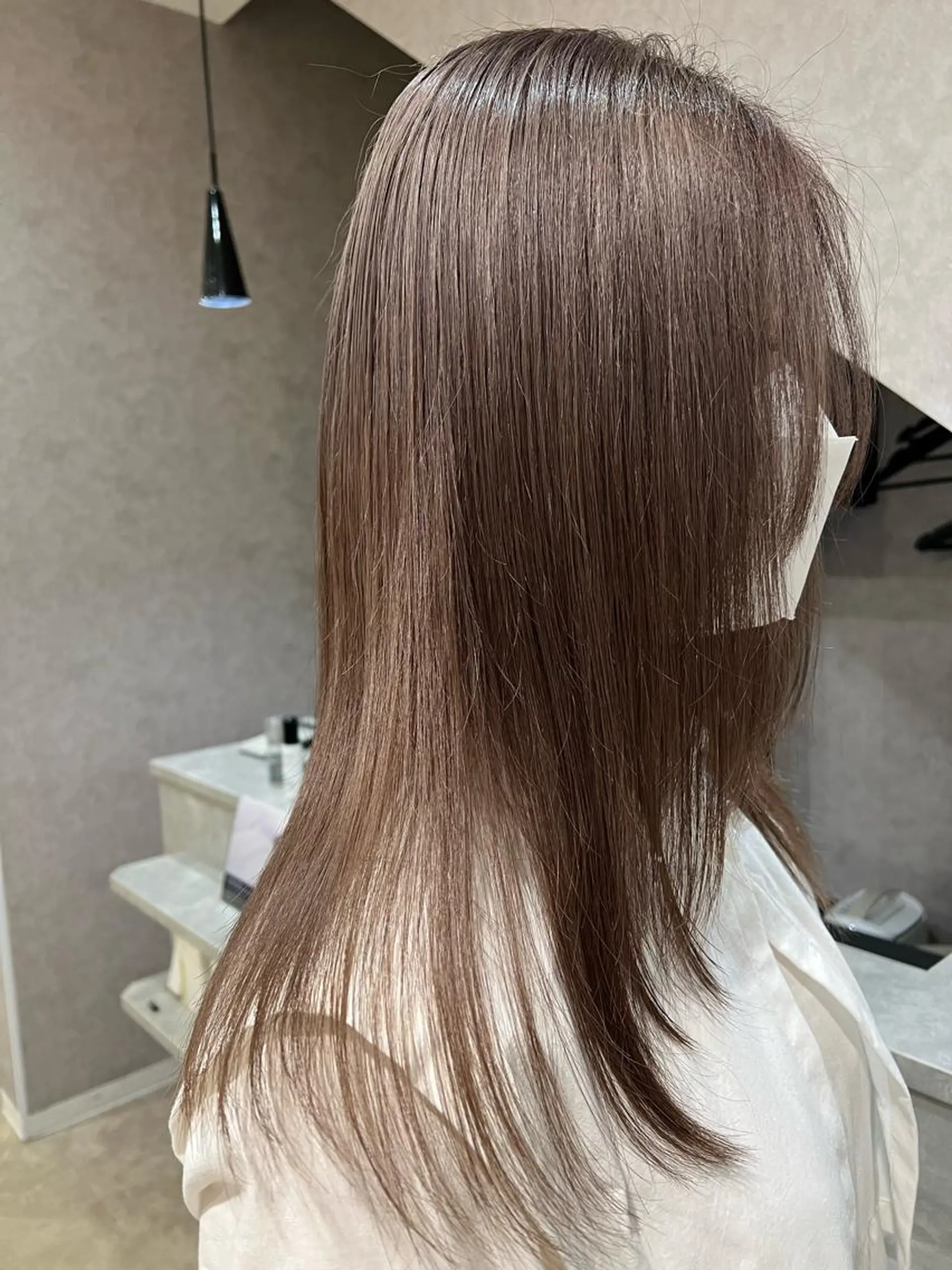 ロング カラー グレージュ Rio/ヘアセット/ ハイトーンカラーのヘアスタイル