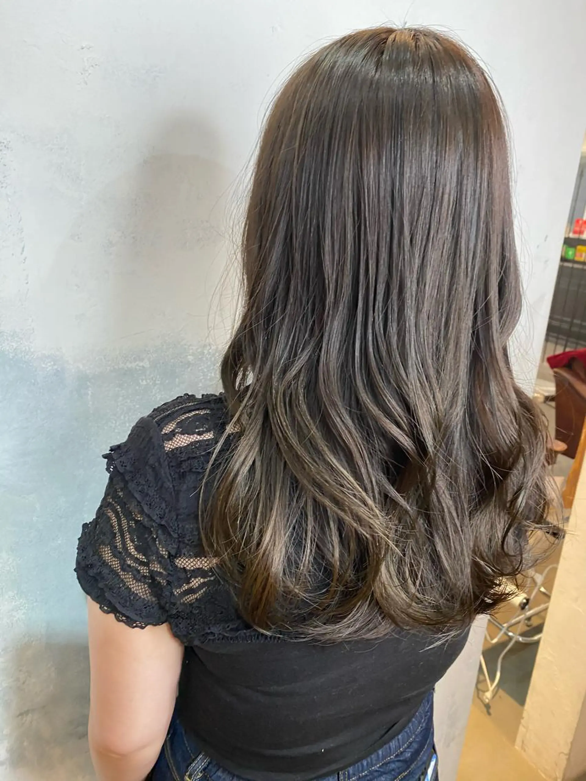 ロング カラー アッシュ アッシュグレー 透明感カラー カット ヘアカラー トリートメント 🍑艶髪✖️暖色系 ✨momoka🍑のヘアスタイル