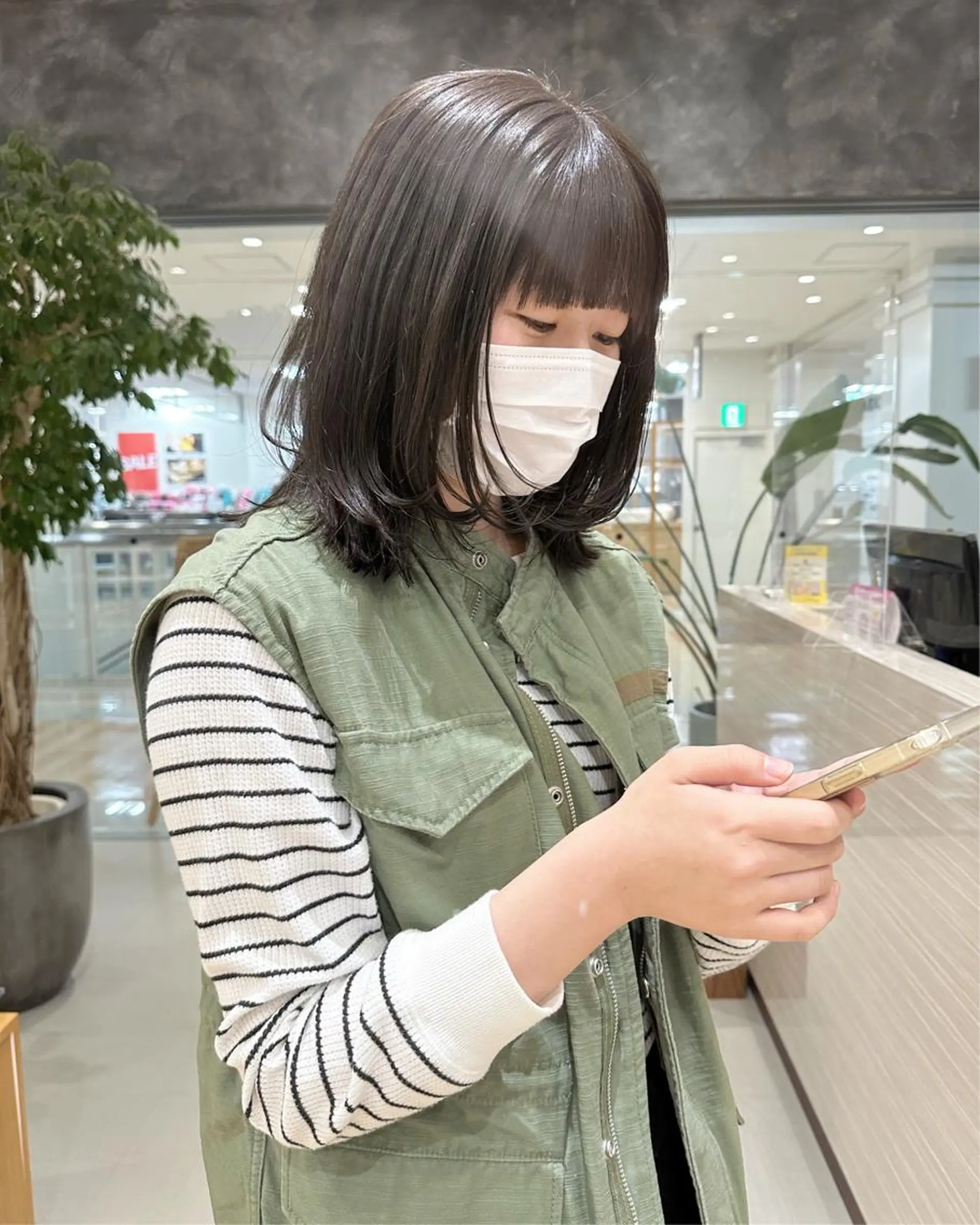 ミディアム カラー ウルフカット NAKAHARA TSUKUSHIのヘアスタイル