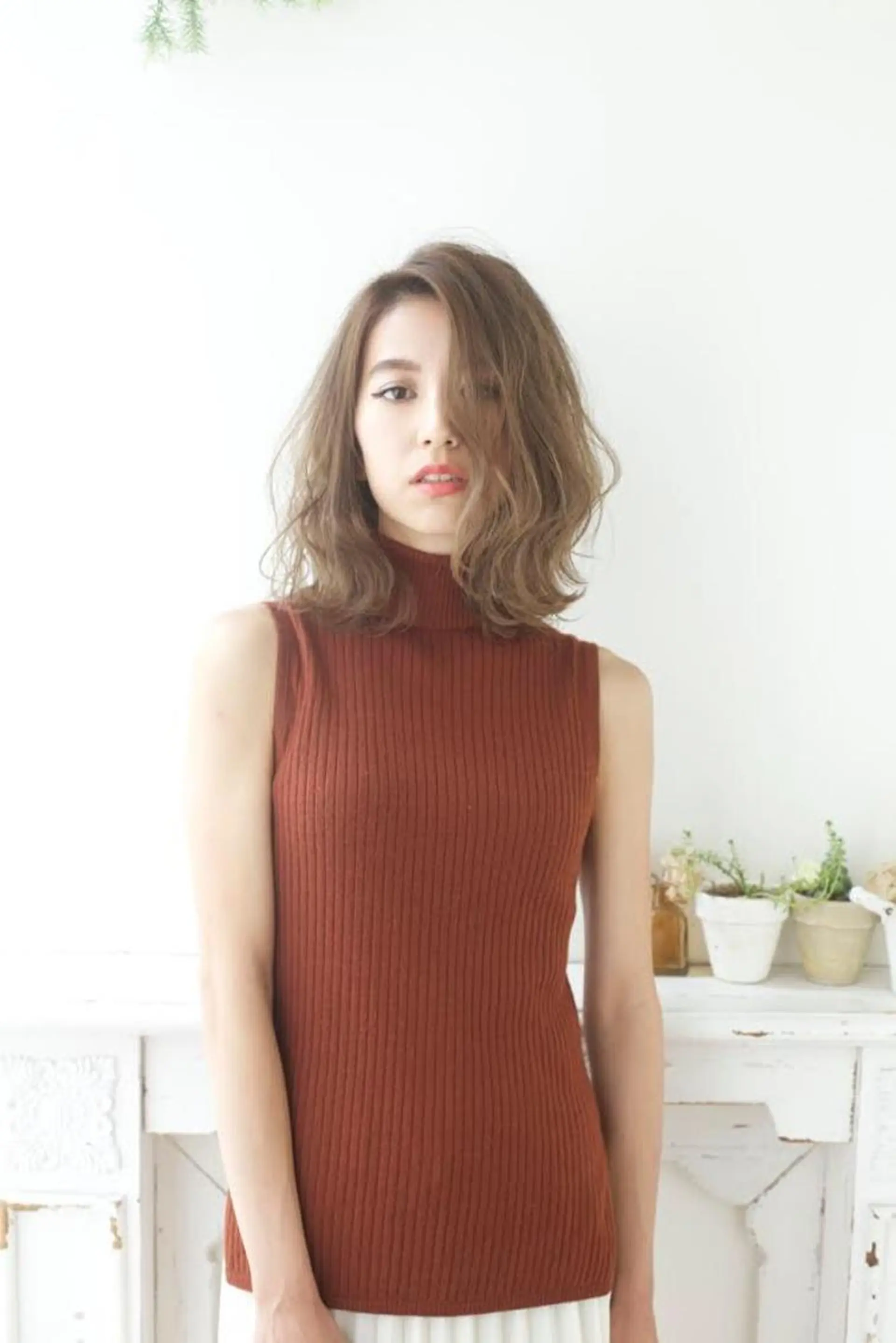 ミディアム カラー ハイライトカラー ハイトーンカラー 外国人風カラー ハイライト 外ハネヘア 大石 健太のヘアスタイル