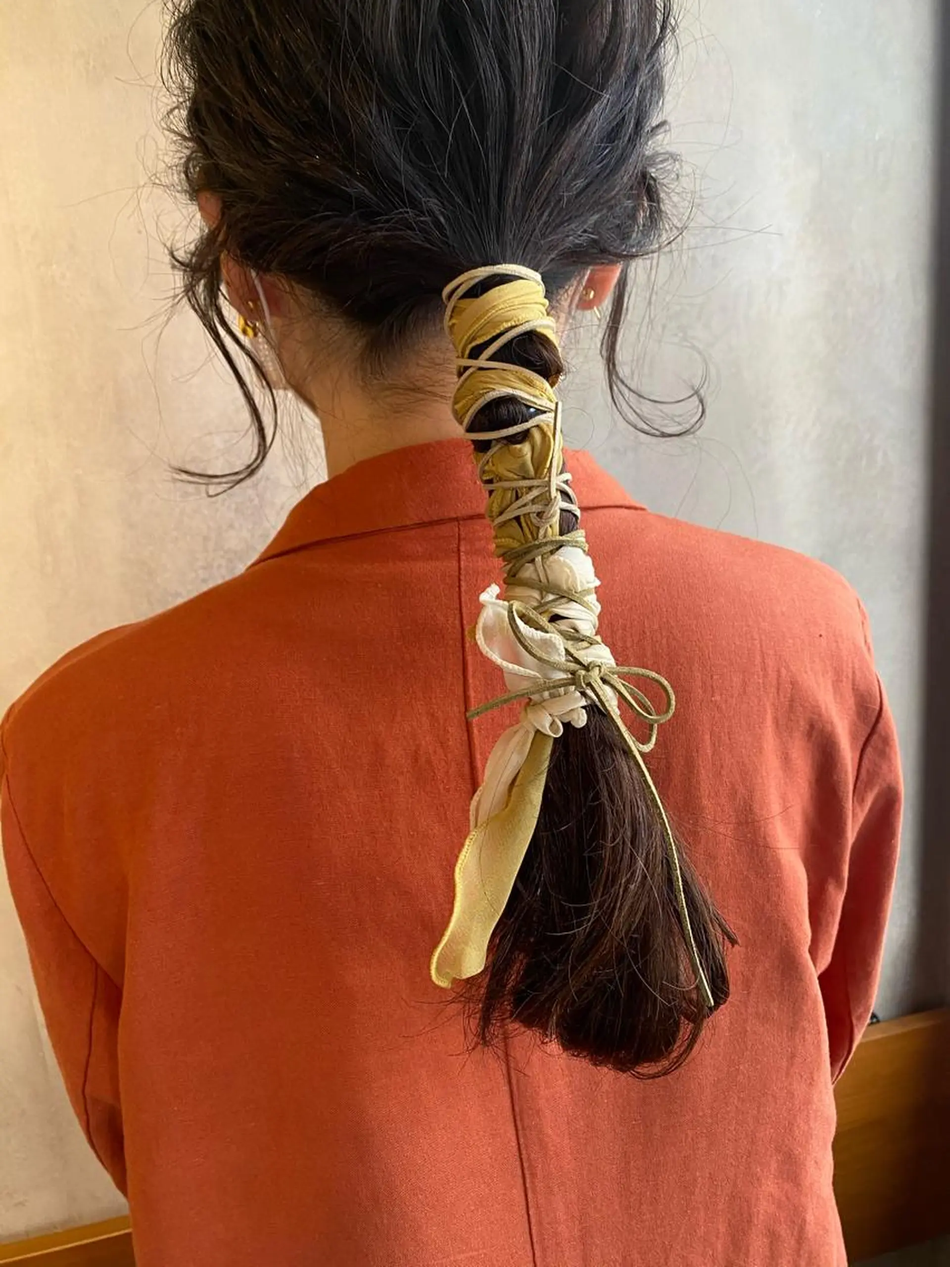 セミロング カラー ツキノキ ミナのヘアスタイル