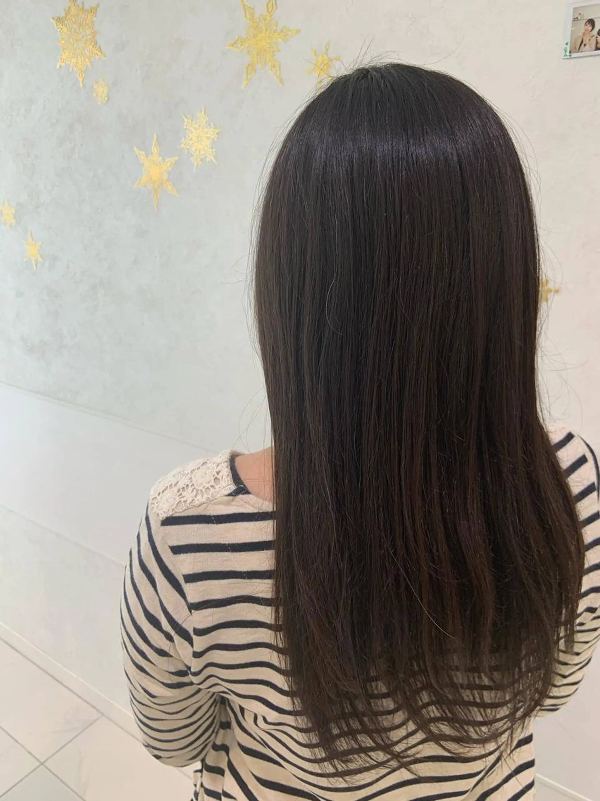 ロング 縮毛矯正 ハイトーンカラー🤍 山下 優華のヘアスタイル