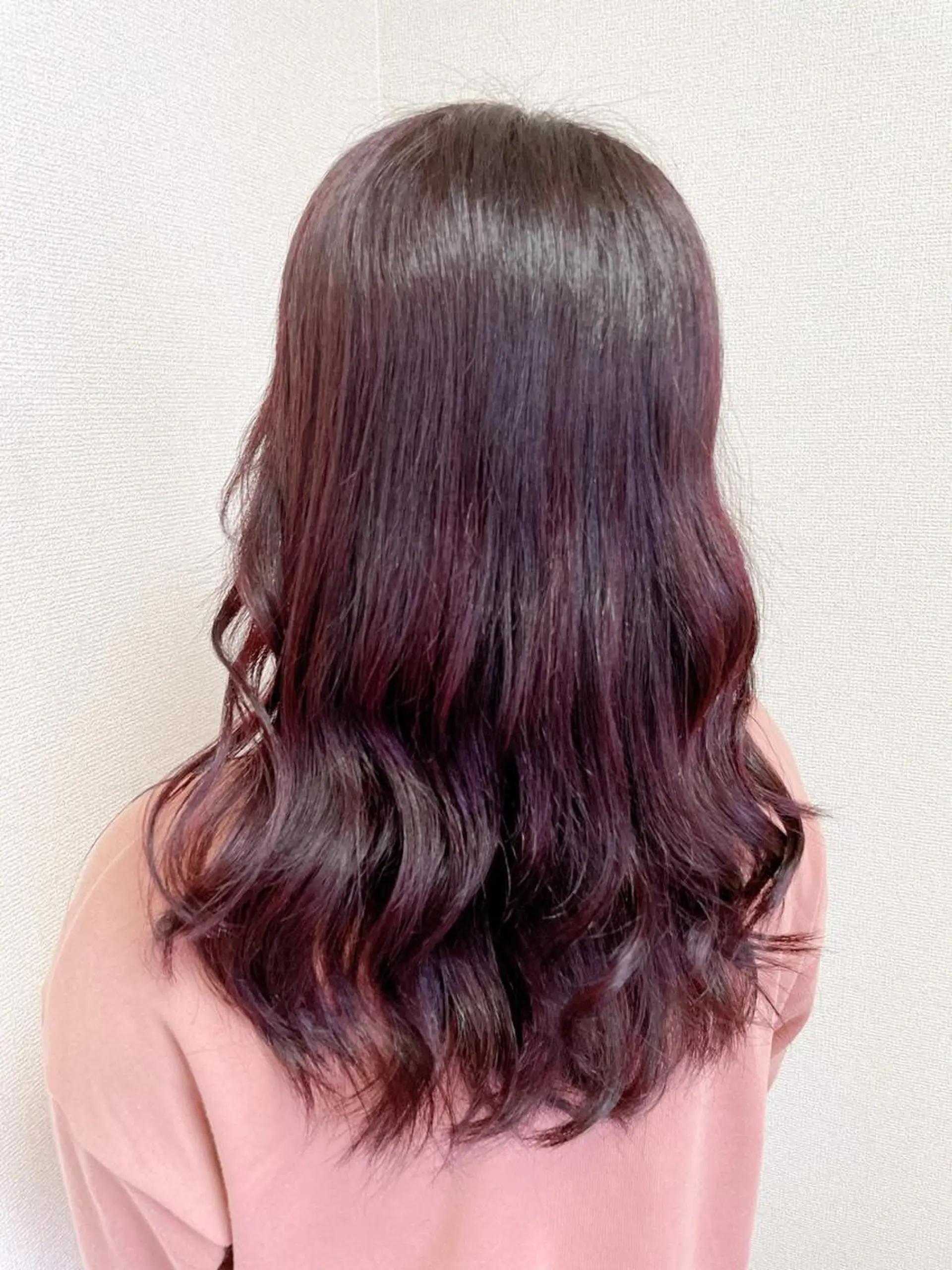 セミロング パープルカラー 髪質改善お任せ ください♪ひとみのヘアスタイル