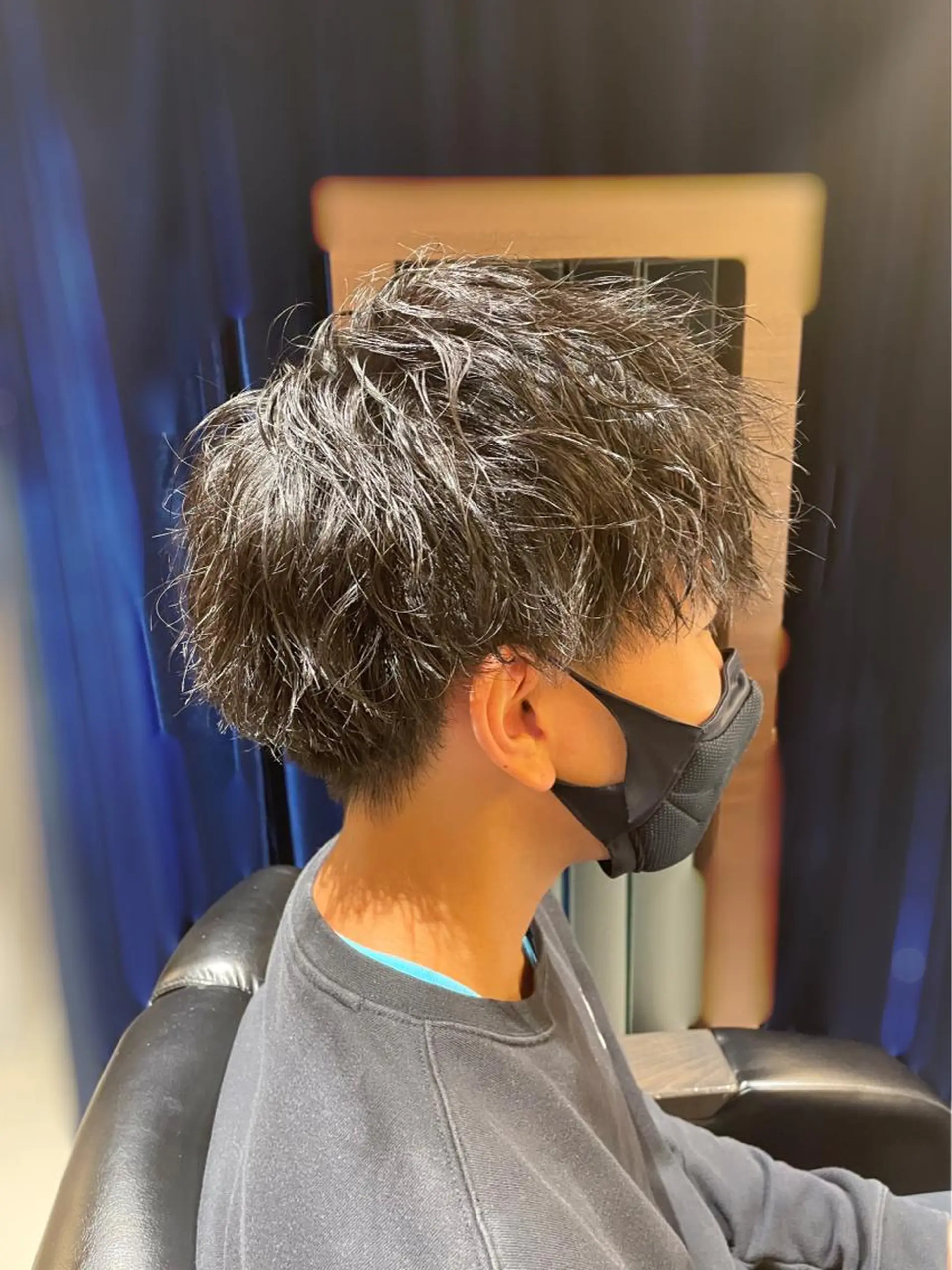 ショート パーマ メンズ マッシュ パーマ 岡崎 隆晟のヘアスタイル