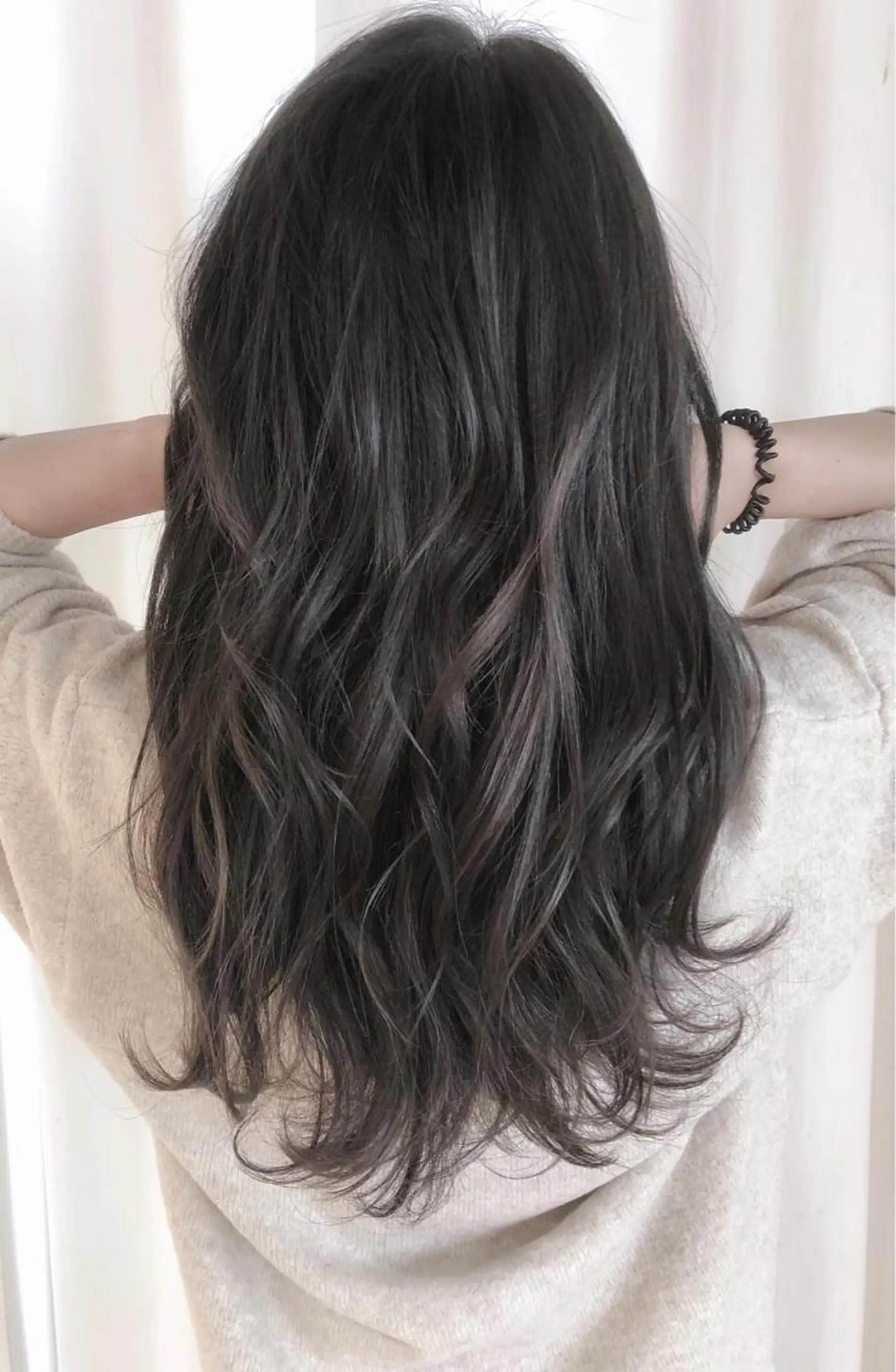 セミロング カラー パーマ ヘアアレンジ アッシュ バレイヤージュ ブリーチ ケアブリーチ 透明感カラー ヘアカラー トリートメント 竹内ケンゴ🇰🇷 EIGHT藤沢のヘアスタイル