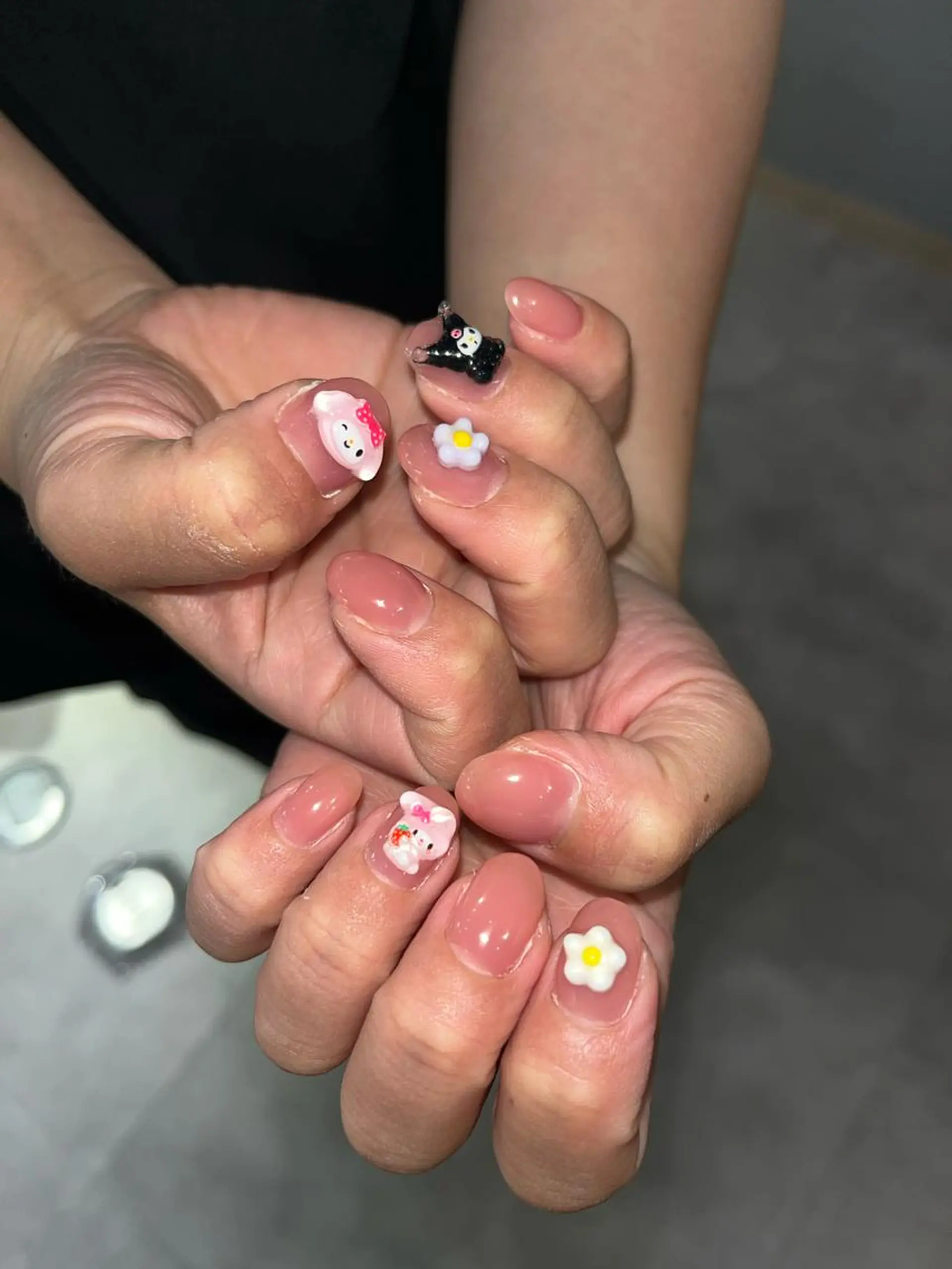 ネイル 🪐富島彩夏 /海外nail🪐のネイルデザイン