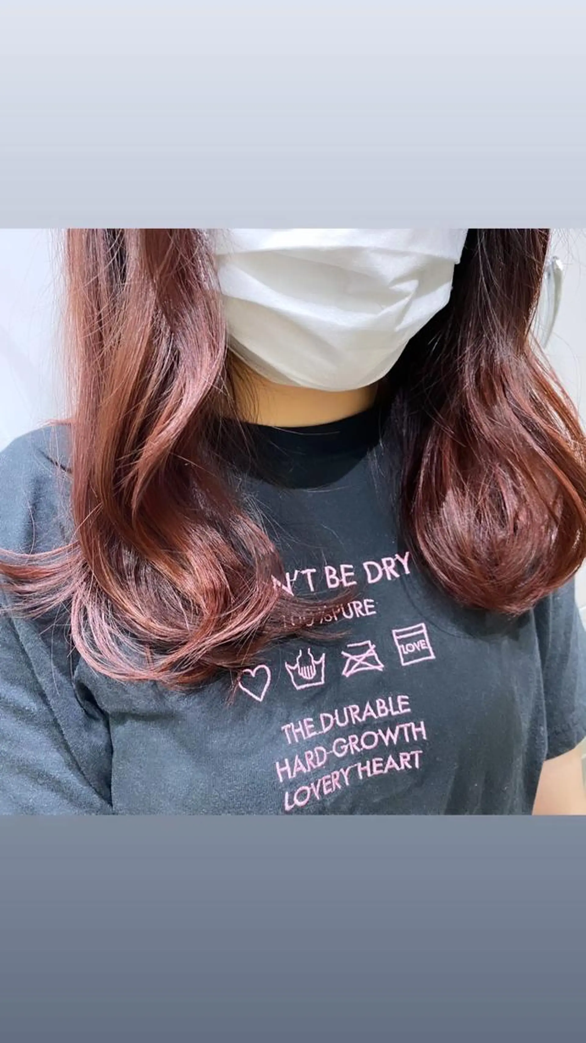 セミロング カラー ブリーチ カシス ブリーチなしカラー ピンクカラー kai .のヘアスタイル