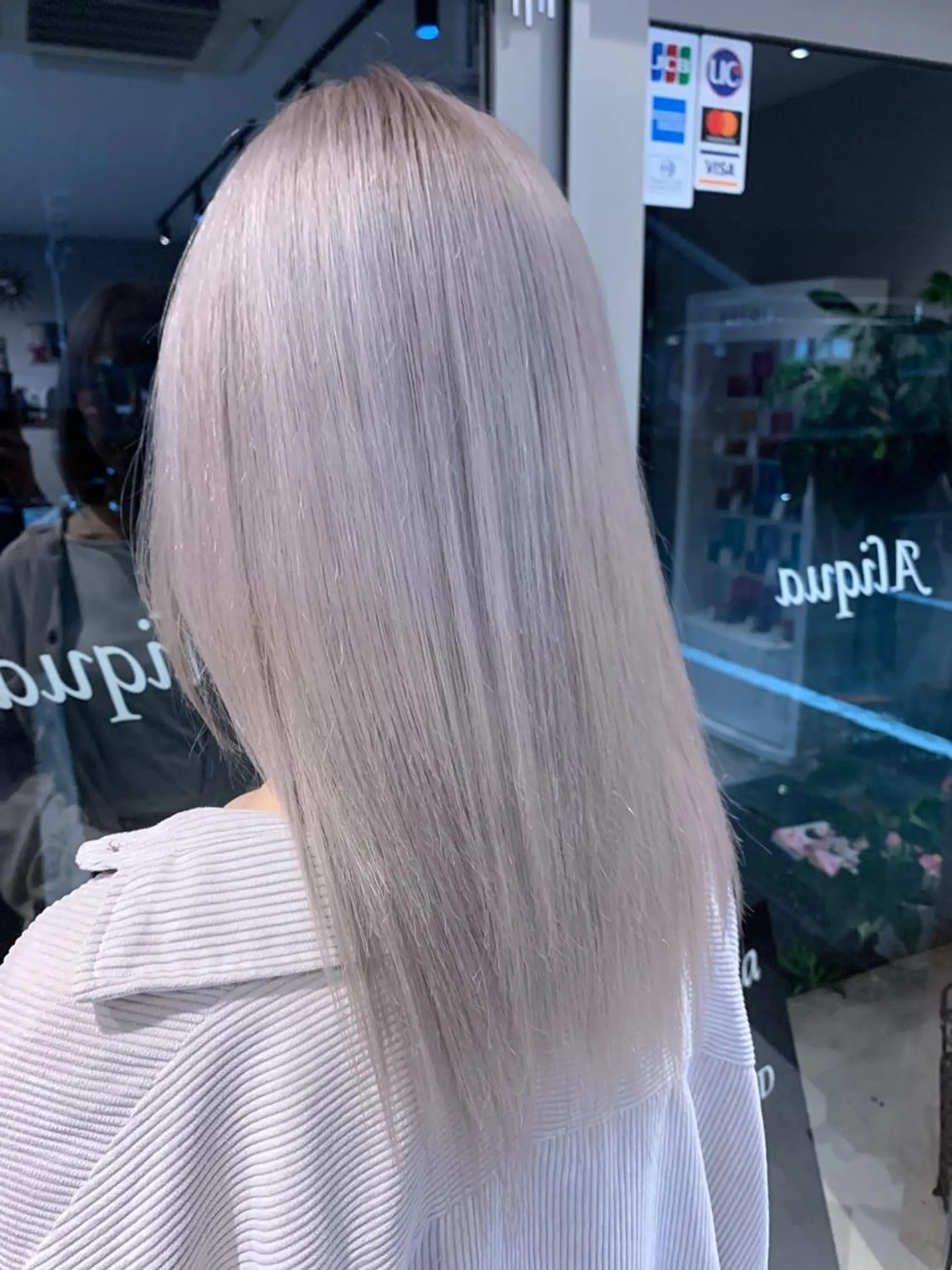 セミロング カラー ブリーチ 山本 貴弘のヘアスタイル