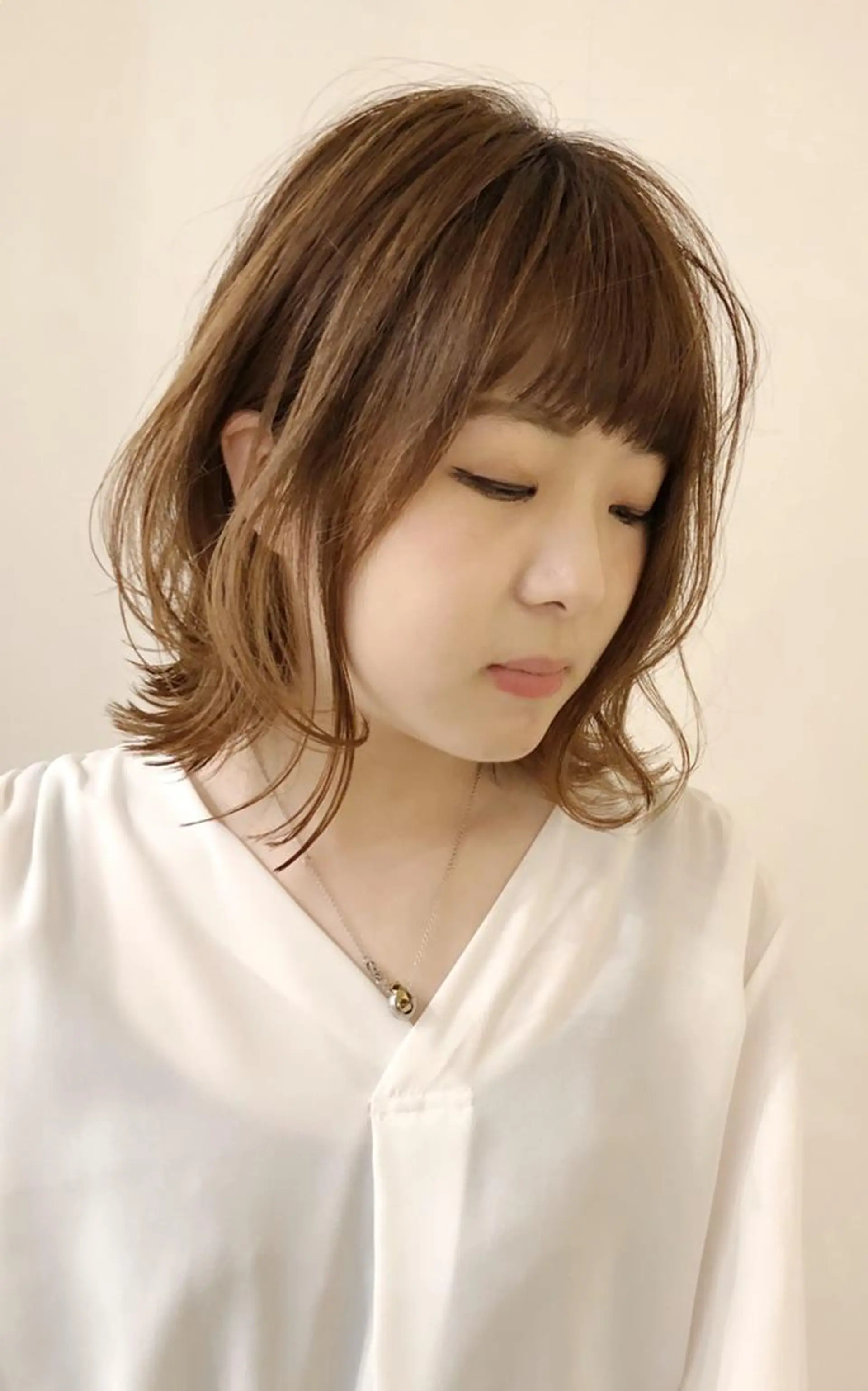 ミディアム カラー 松下 輝璃のヘアスタイル