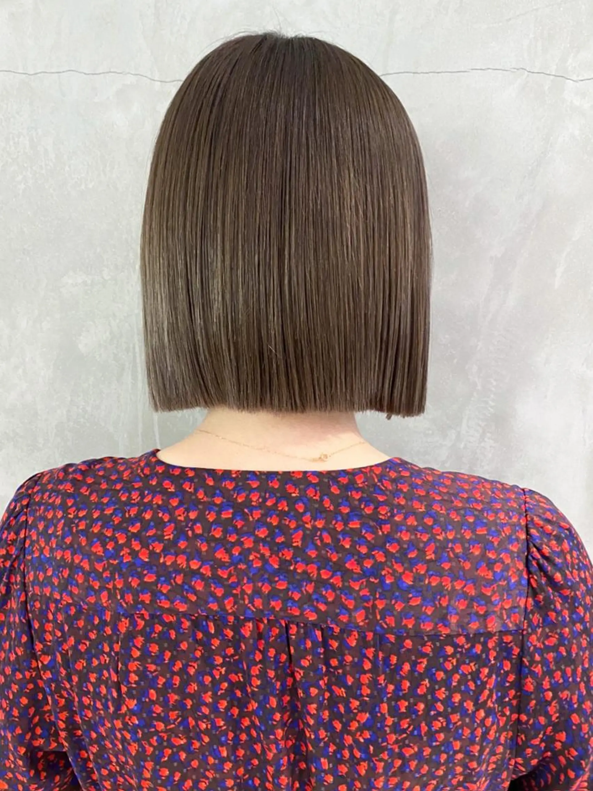 ミディアム カラー グレージュ ボブ カット ヘアカラー トリートメント ITbyALBUM 下北沢店のヘアスタイル