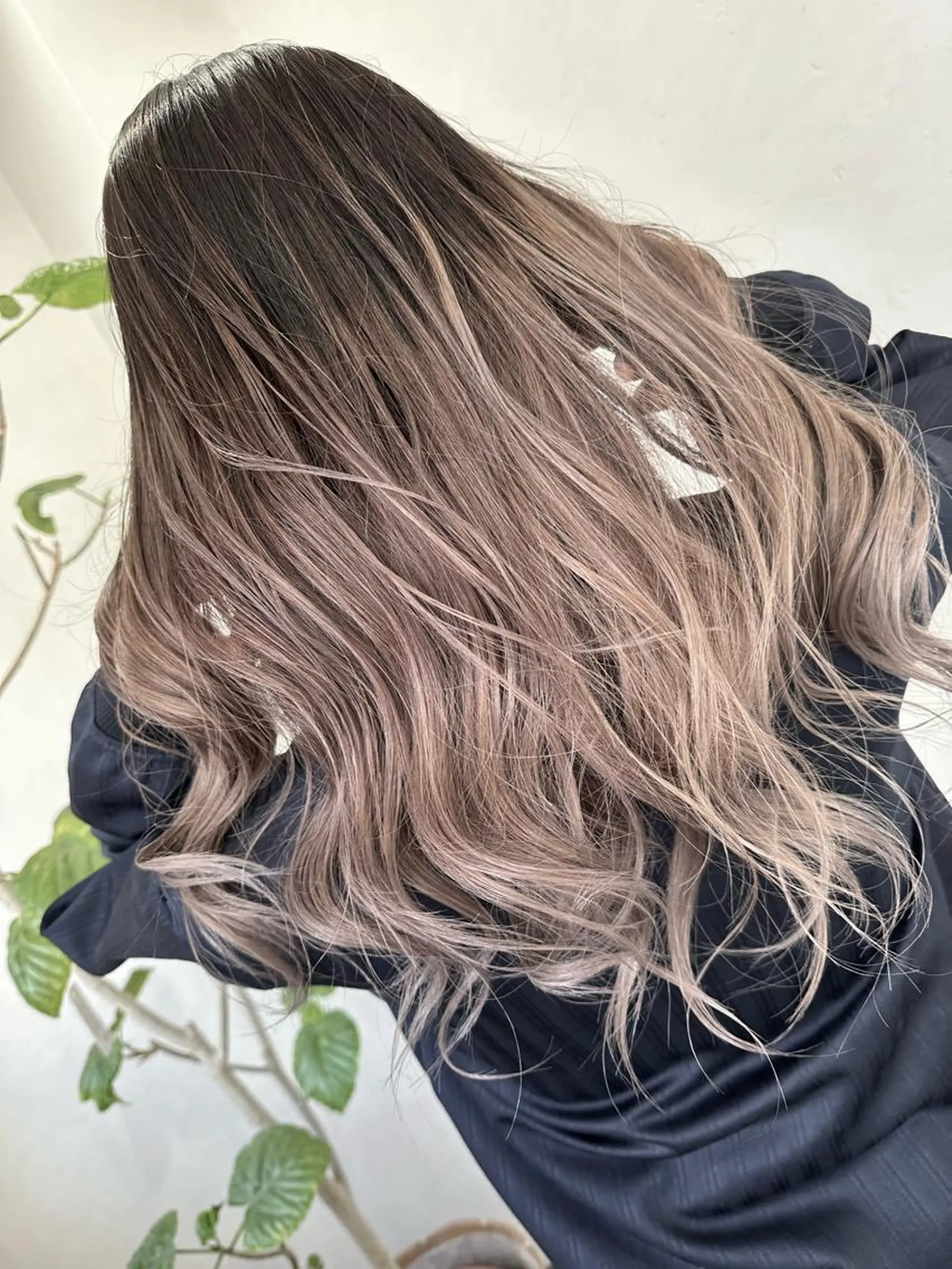 ロング カラー ブリーチ毛縮毛矯正 👑山口のヘアスタイル