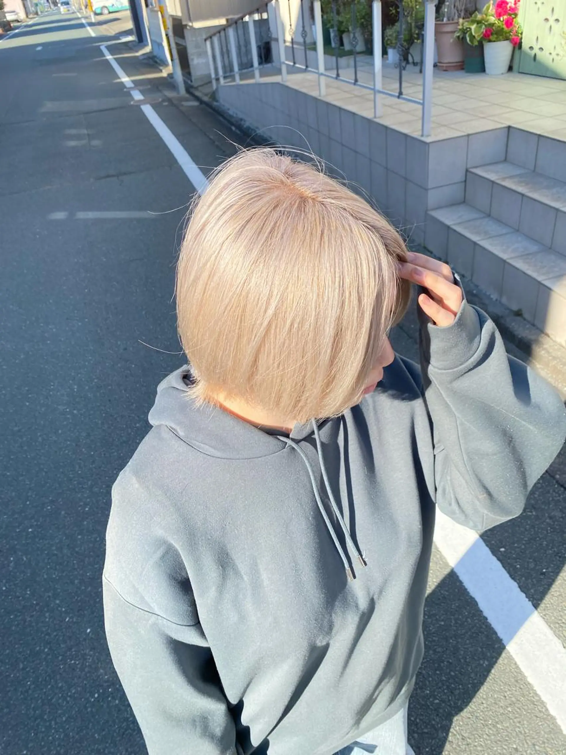 ショート カラー ヘアアレンジ ヘアカラー ハイトーンカラー🌈 メンズパーマ鈴木康平のヘアスタイル