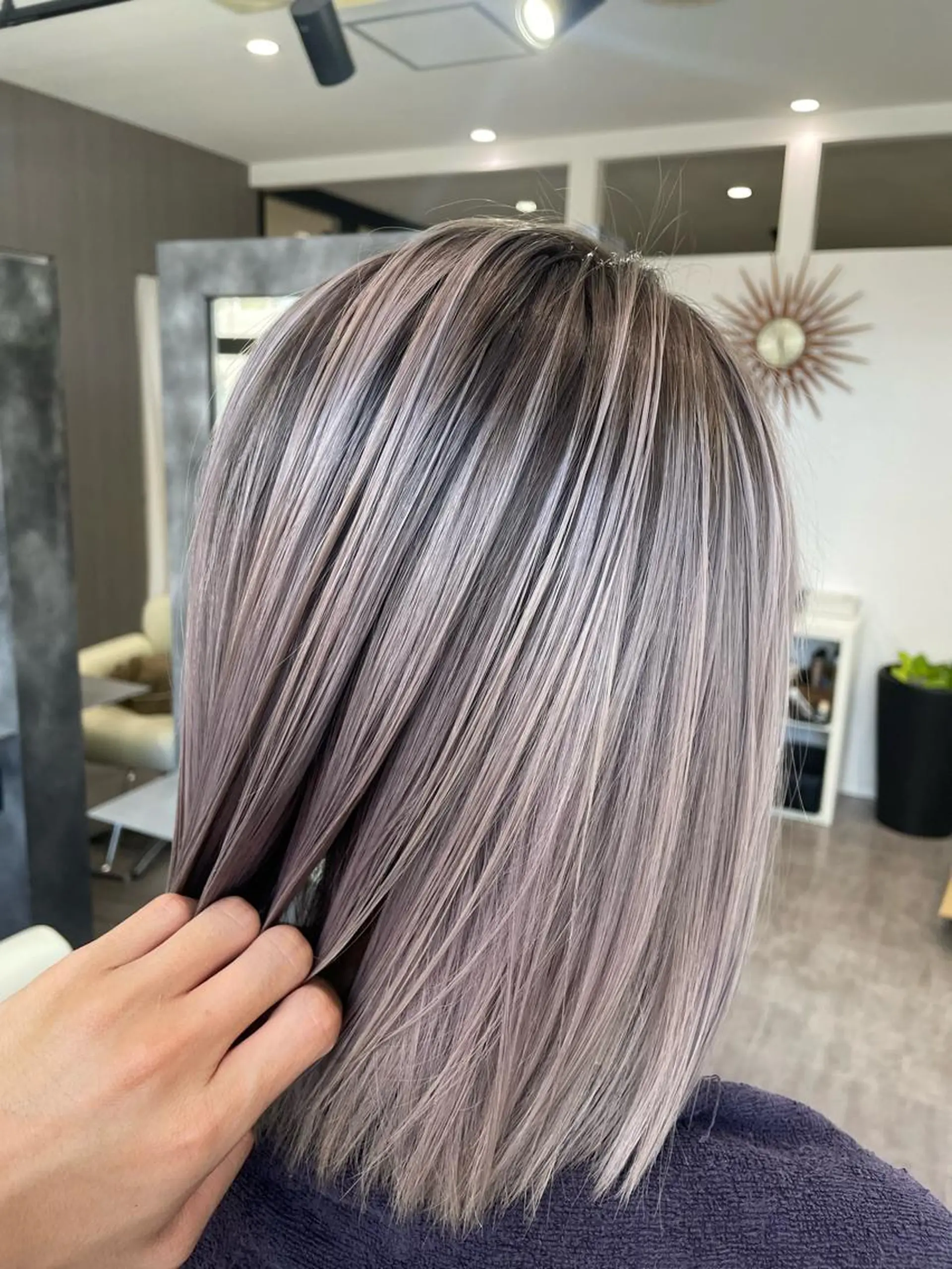 ミディアム カラー ブリーチ ピンクカラー ホワイトピンク トリートメント Merlyosaka 早川未来のヘアスタイル