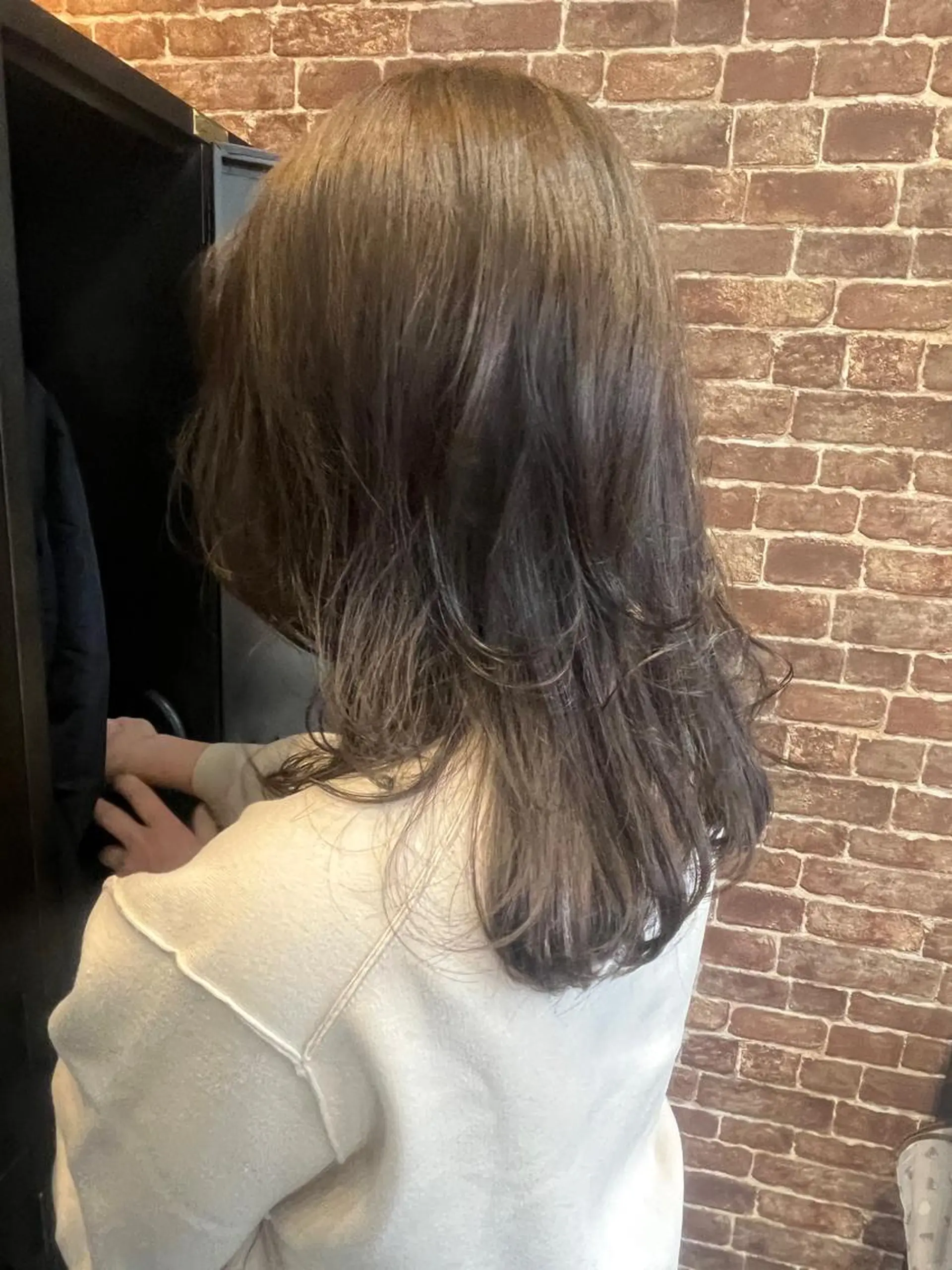 ミディアム カラー パーマ ヘアアレンジ メンズ キッズ ネイル マツエク・マツパ アイブロウ メンズブリーチ メンズハイライト メンズインナーカラー メンズ韓国風 ブリーチ 久木原 ゆりのヘアスタイル