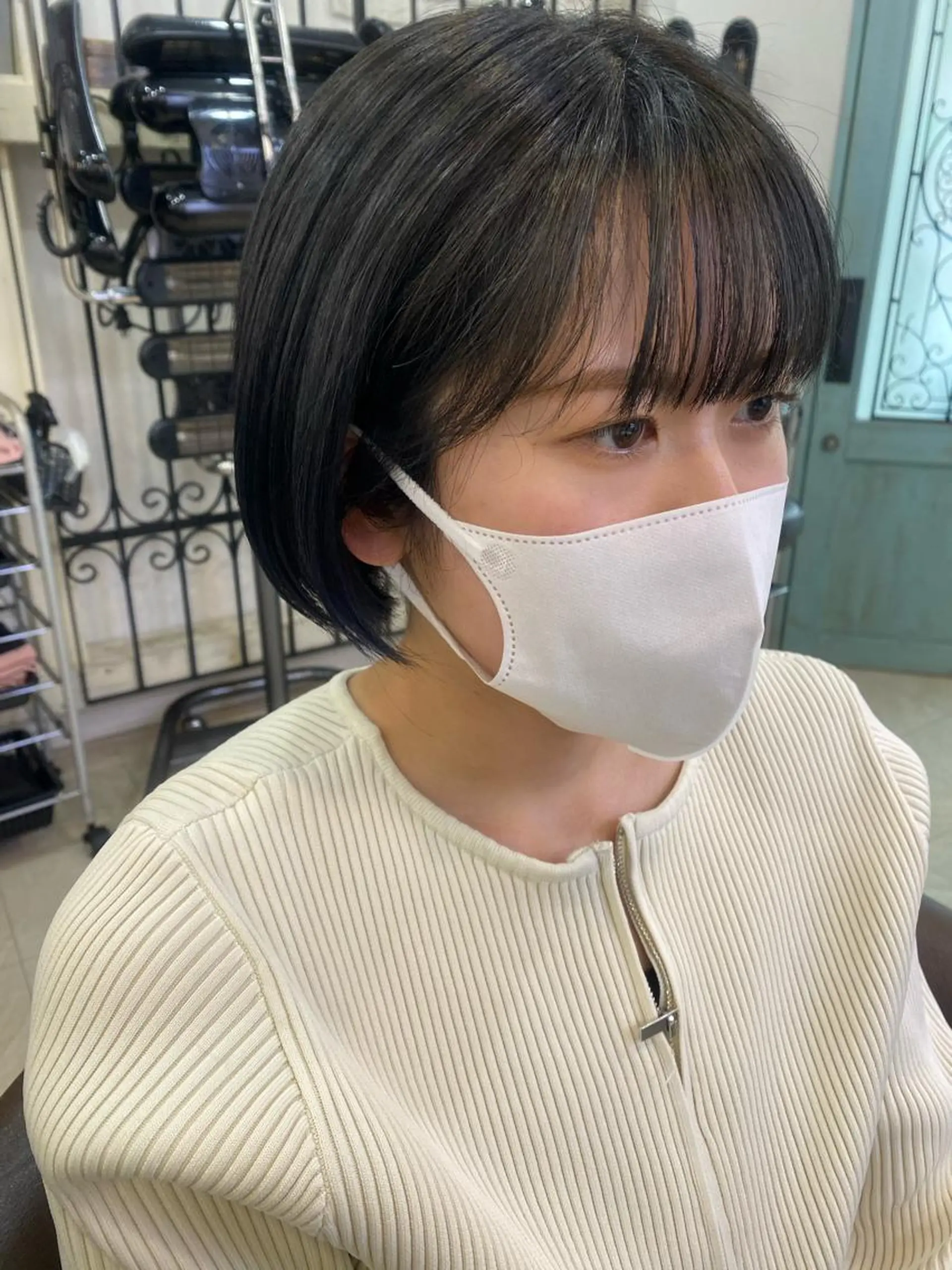 ショート カラー パーマ ヘアアレンジ kame｜レイヤー / 似合わせ顔周りのヘアスタイル