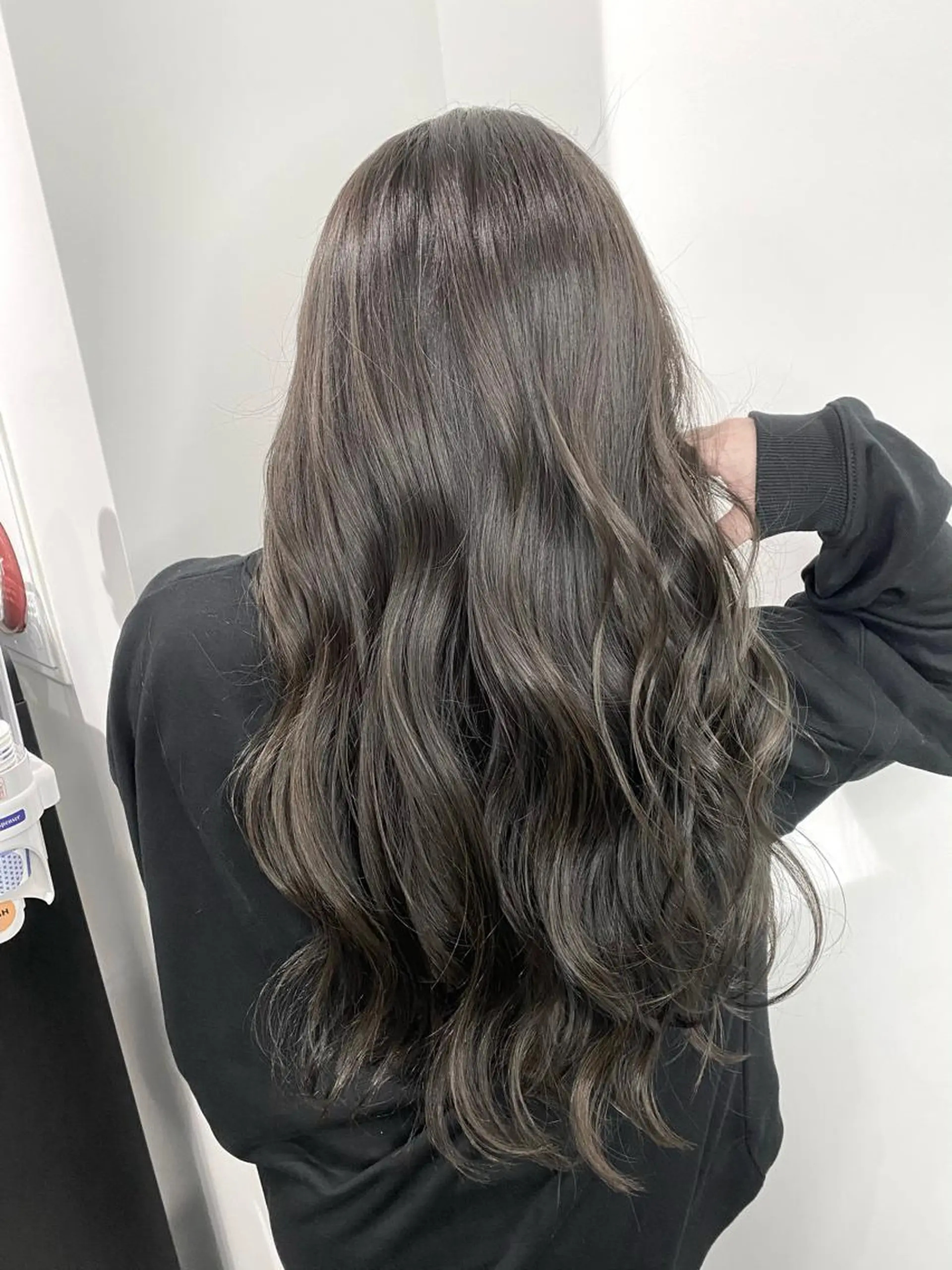 セミロング カラー 髪質改善カラー、美髪 トリートメント専門のヘアスタイル