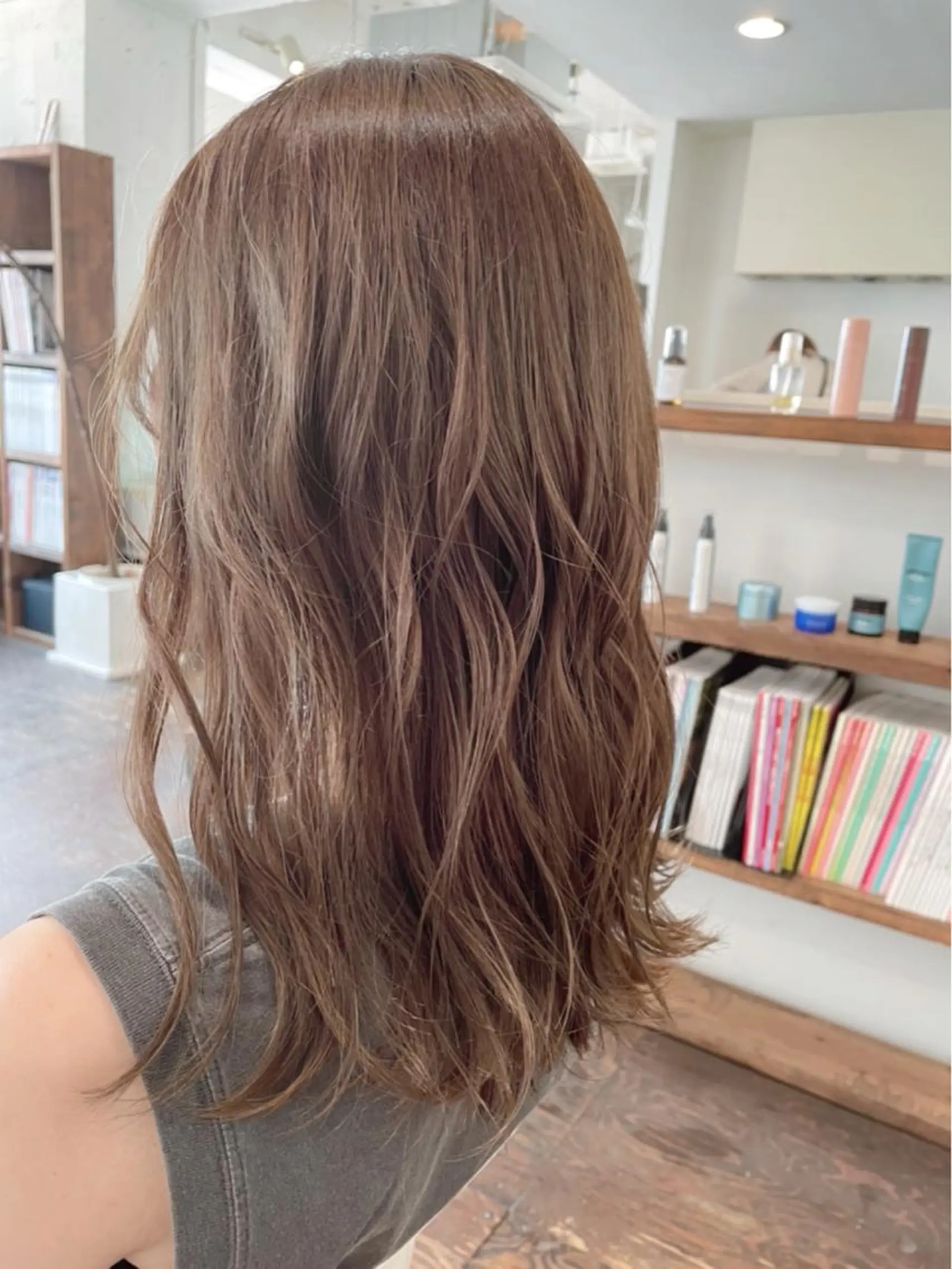 ロング カラー ベージュカラー ミルクティーベージュ カット ヘアカラー トリートメント 韓国風◎　田中 勇也のヘアスタイル