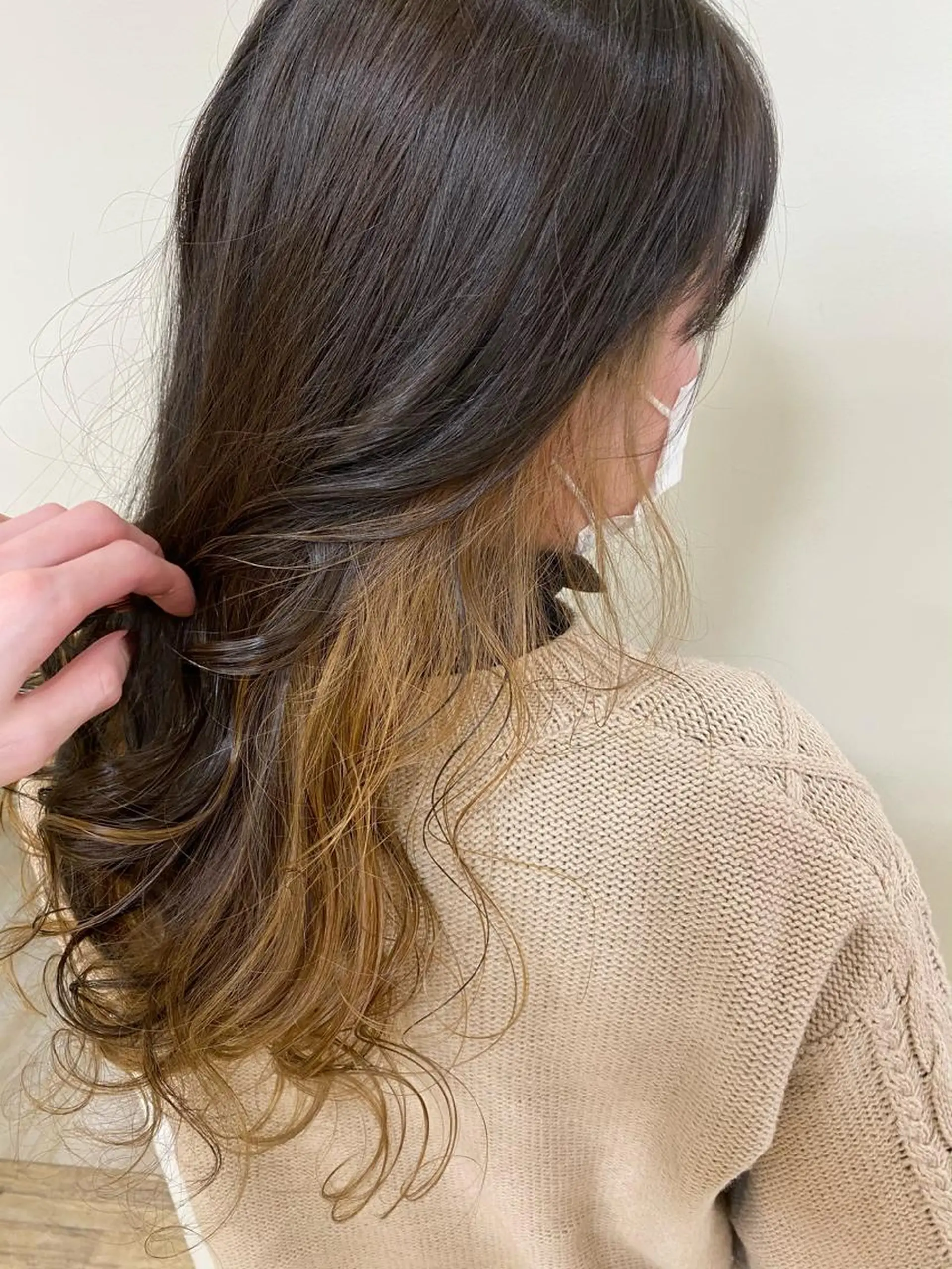 カラー SALOWIN栄 高須大貴のヘアスタイル