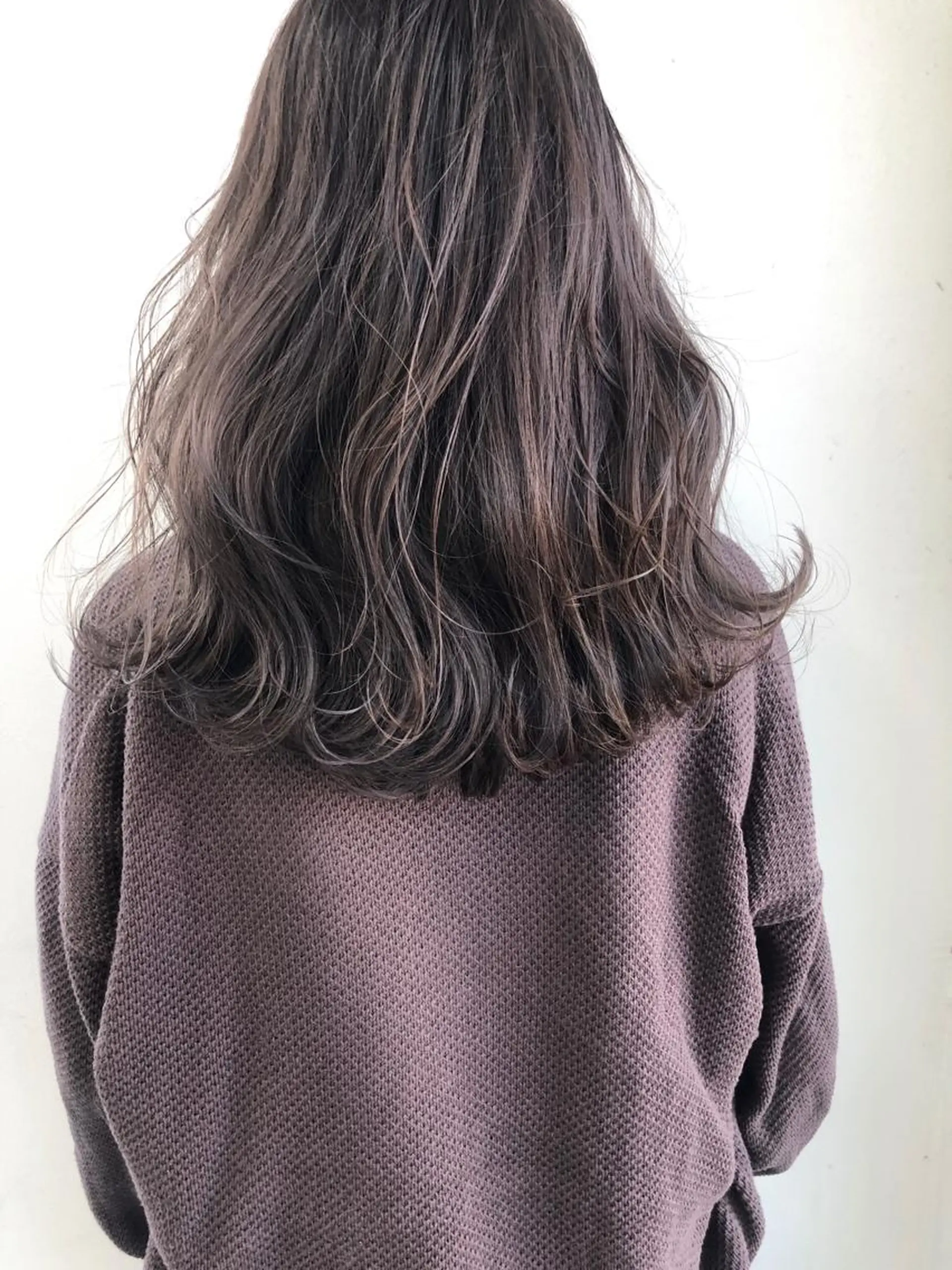 セミロング アッシュ 小澤大輔 YOLO hairのヘアスタイル