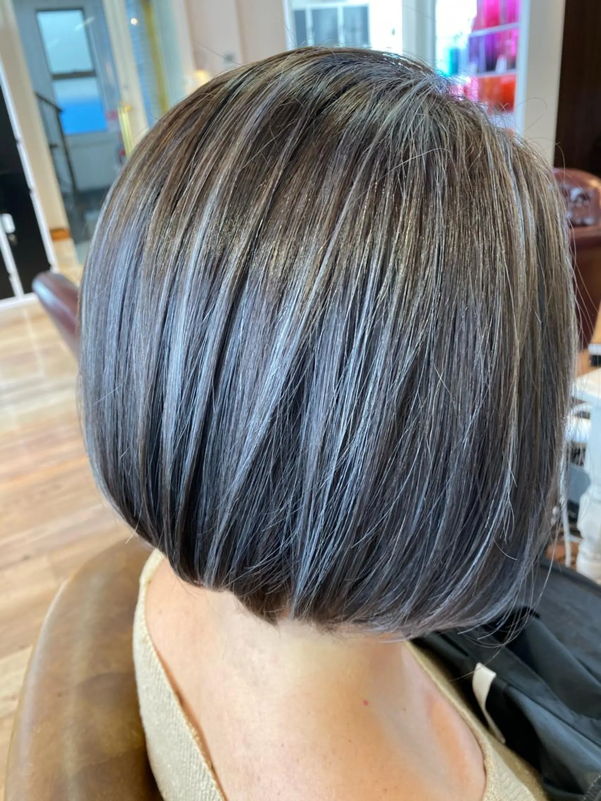 ショート カラー ハイライトカラー ハイライト カット ヘアカラー アンソニー ショウゴのヘアスタイル