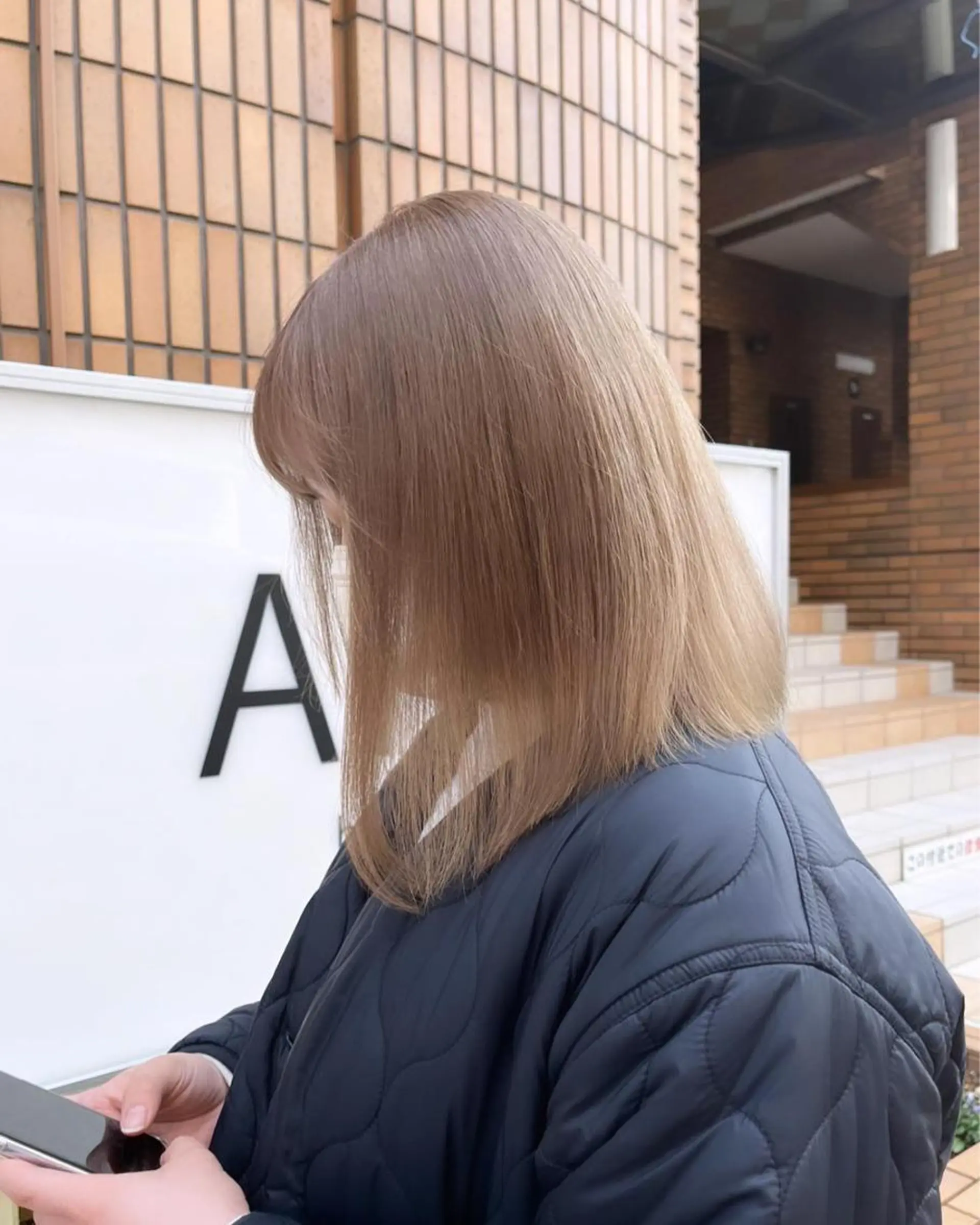 ミディアム カラー ヘアカラー トリートメント ヘアセット ハイトーン/レイヤー 💜Akaneのヘアスタイル