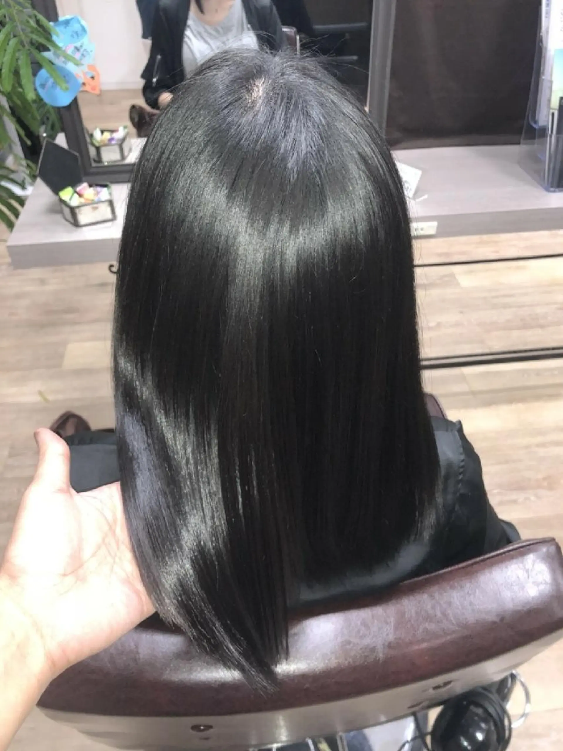 ミディアム カラー 髪の病院  ルーミールームのヘアスタイル