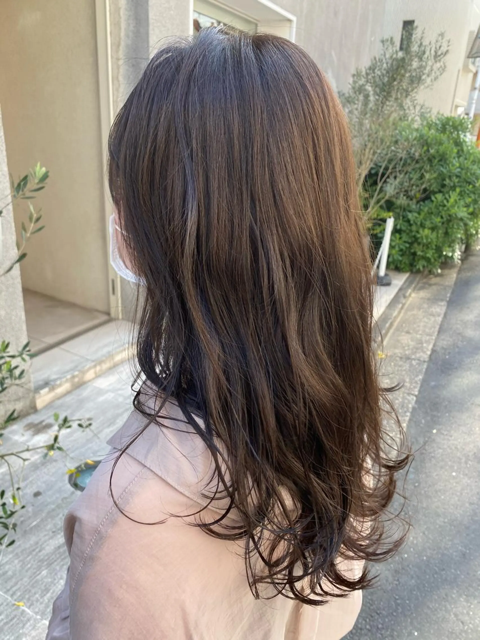 ロング カラー ケアカラー 透明感カラー 赤み消し韓国ヘア レイヤー縮毛🤍渡邉のヘアスタイル