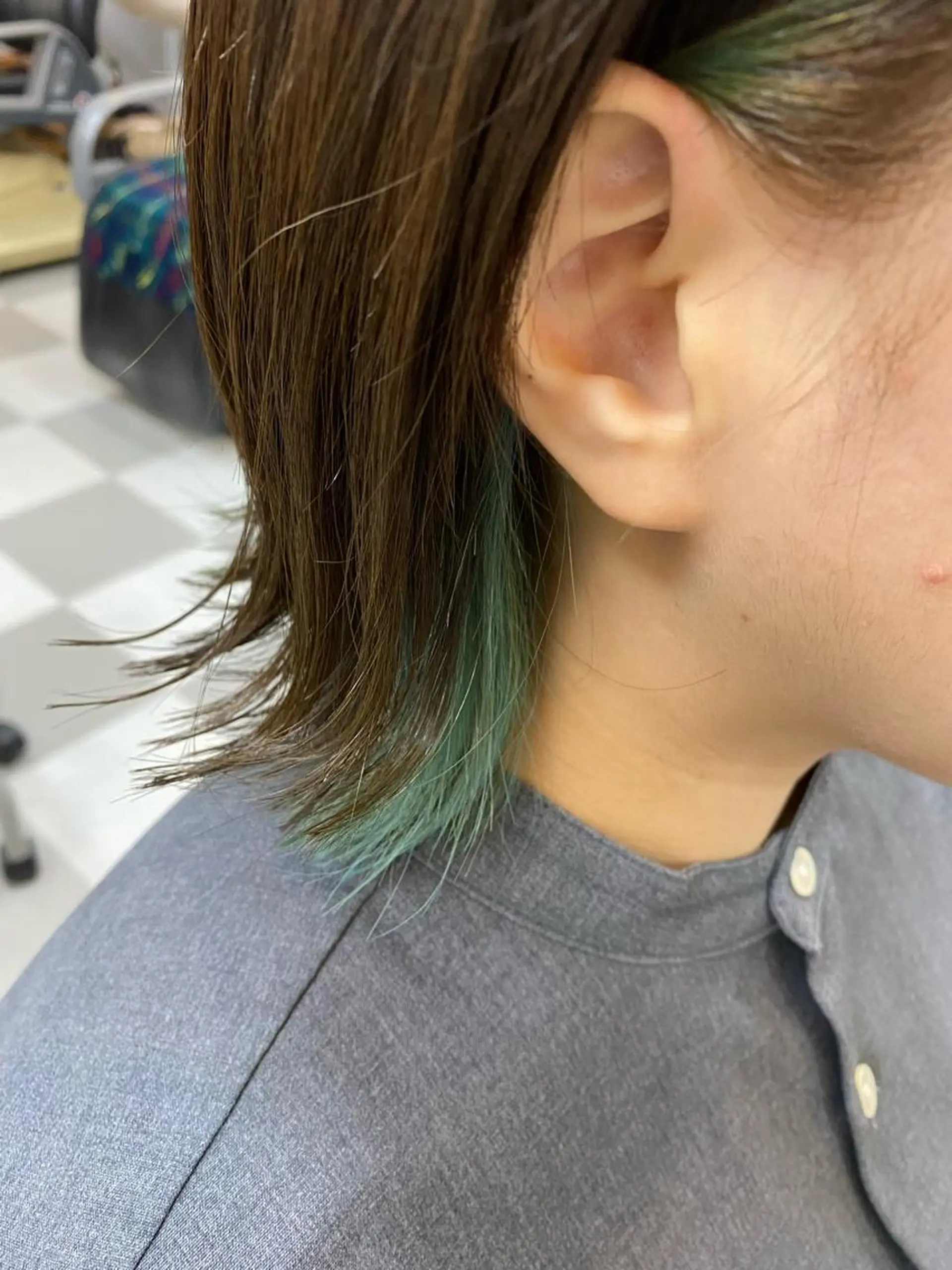 ミディアム カラー エメラルドグリーン インナーカラー カット ヘアカラー トリートメント 永沼 真依のヘアスタイル