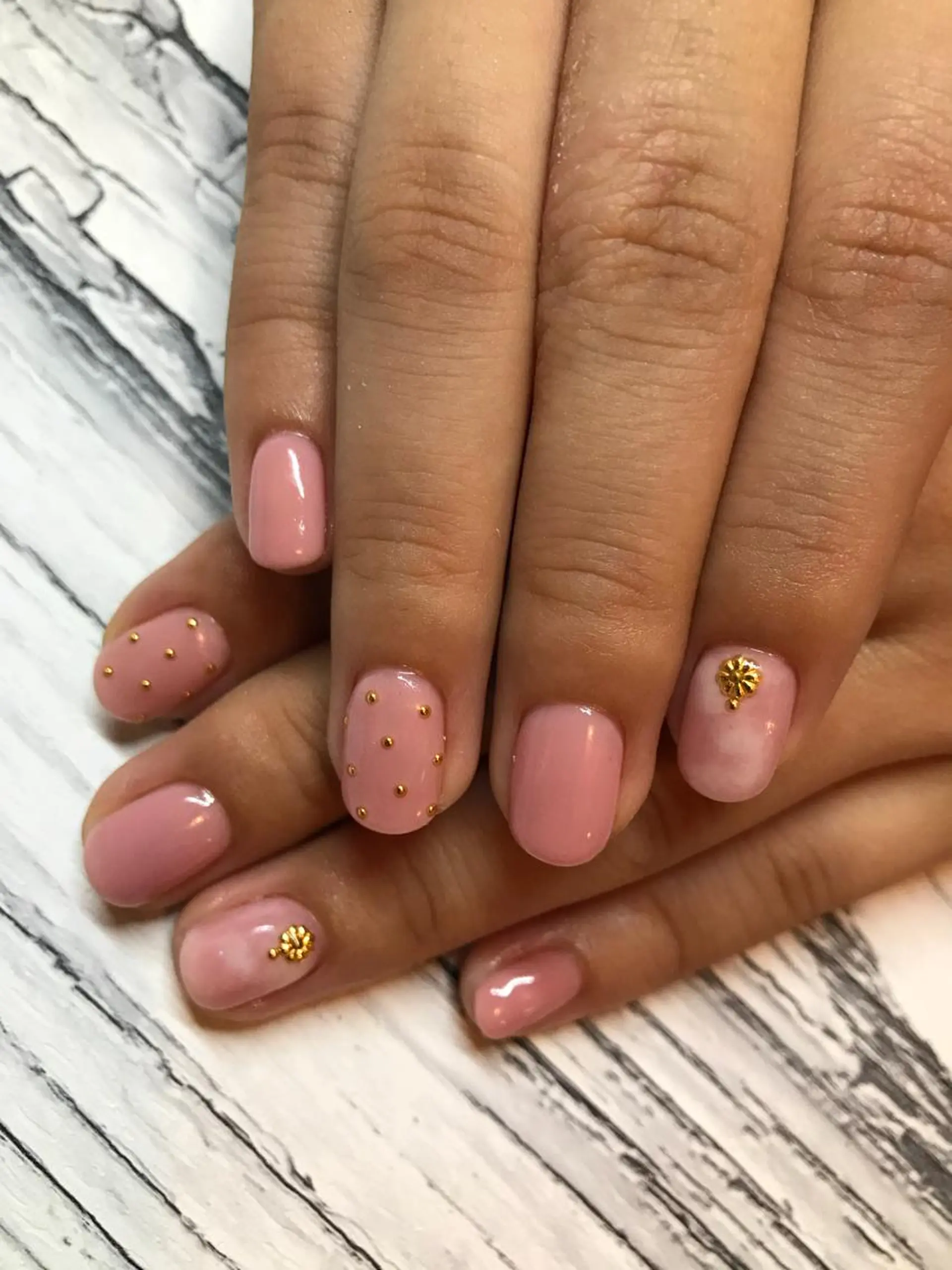 ネイル アートネイル クリアネイル ピンク atelier chic+のネイルデザイン