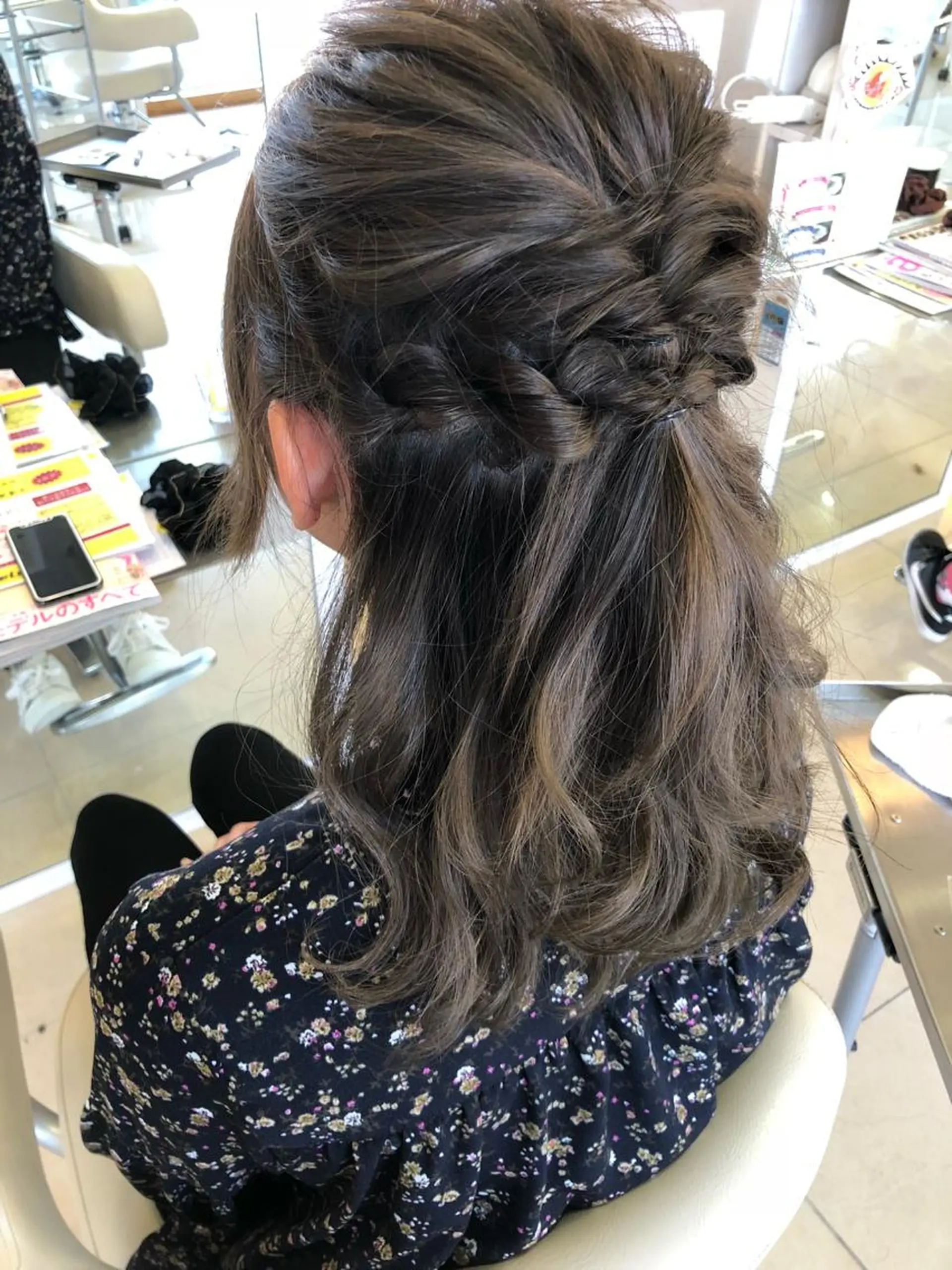 カラー 牧野 佳樹のヘアスタイル