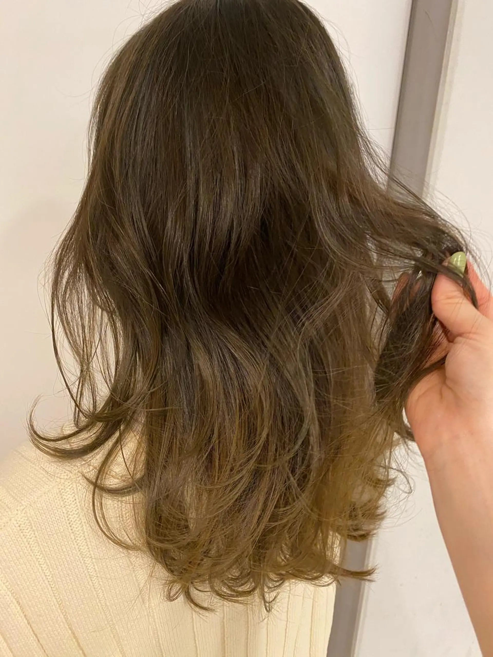 カラー 秋山 裕香のヘアスタイル