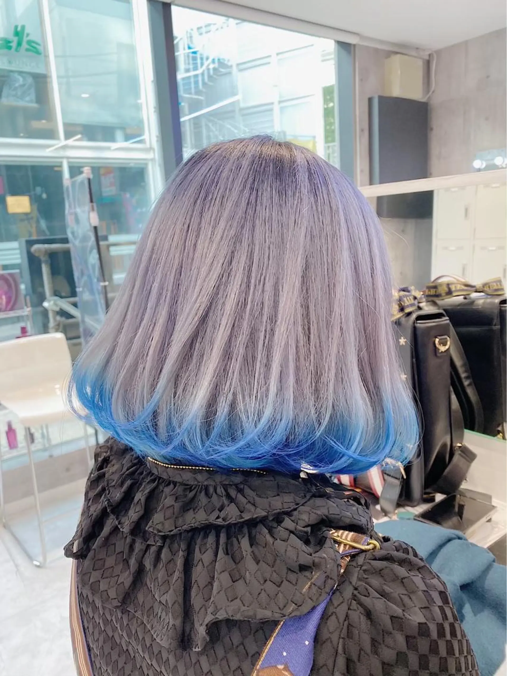 ショート カラー ヘアアレンジ ヘアカラー トリートメント ヘアセット 🩶【推しハイトーン 】yuzu🩶のヘアスタイル