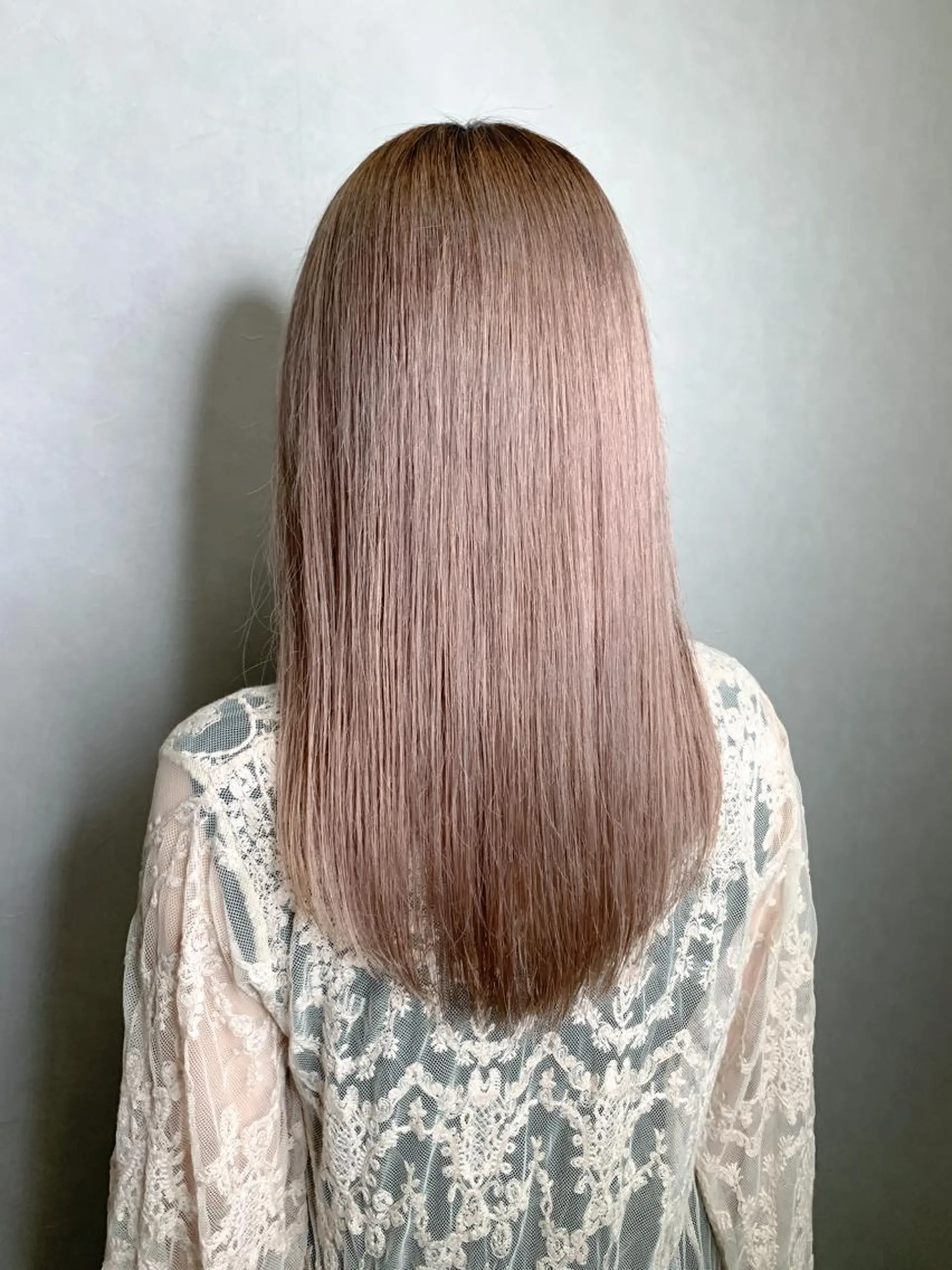 セミロング カラー ベージュカラー ミルクティーベージュ ヘアカラー 🌈 DAIKI 🌈のヘアスタイル