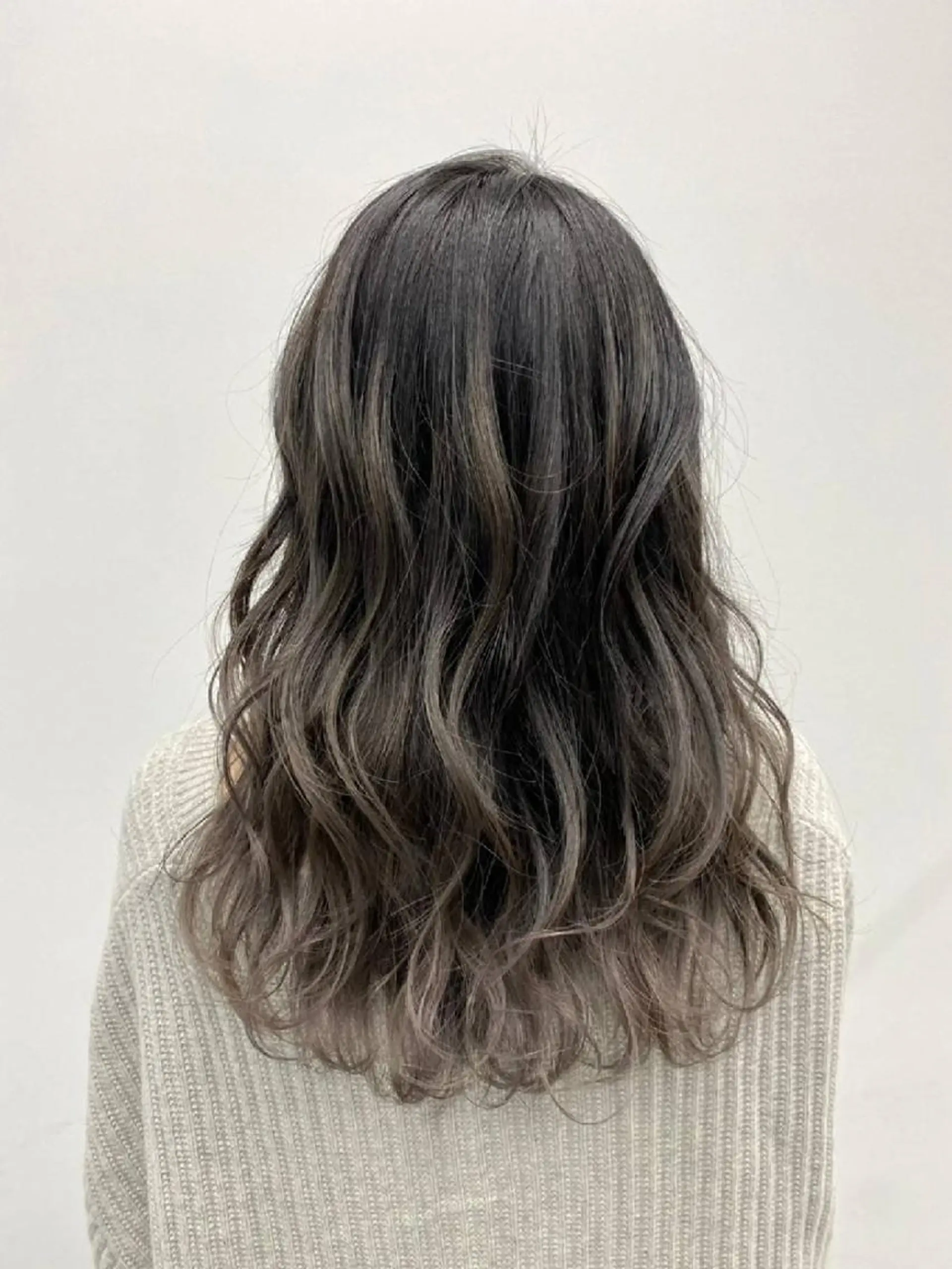 ロング カット ヘアカラー トリートメント ✴️Siesta✴️ 髪質改善艶カラーのヘアスタイル