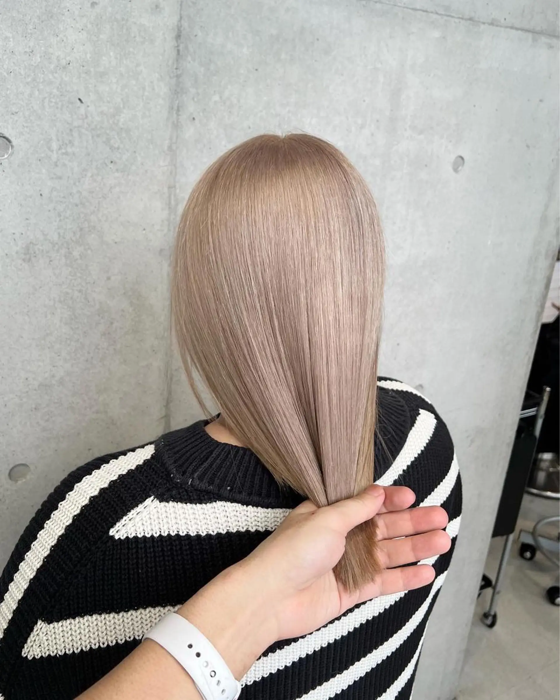 セミロング カラー カット ヘアカラー トリートメント 赤みゼロ/透明感 カラー🌿KANTAのヘアスタイル