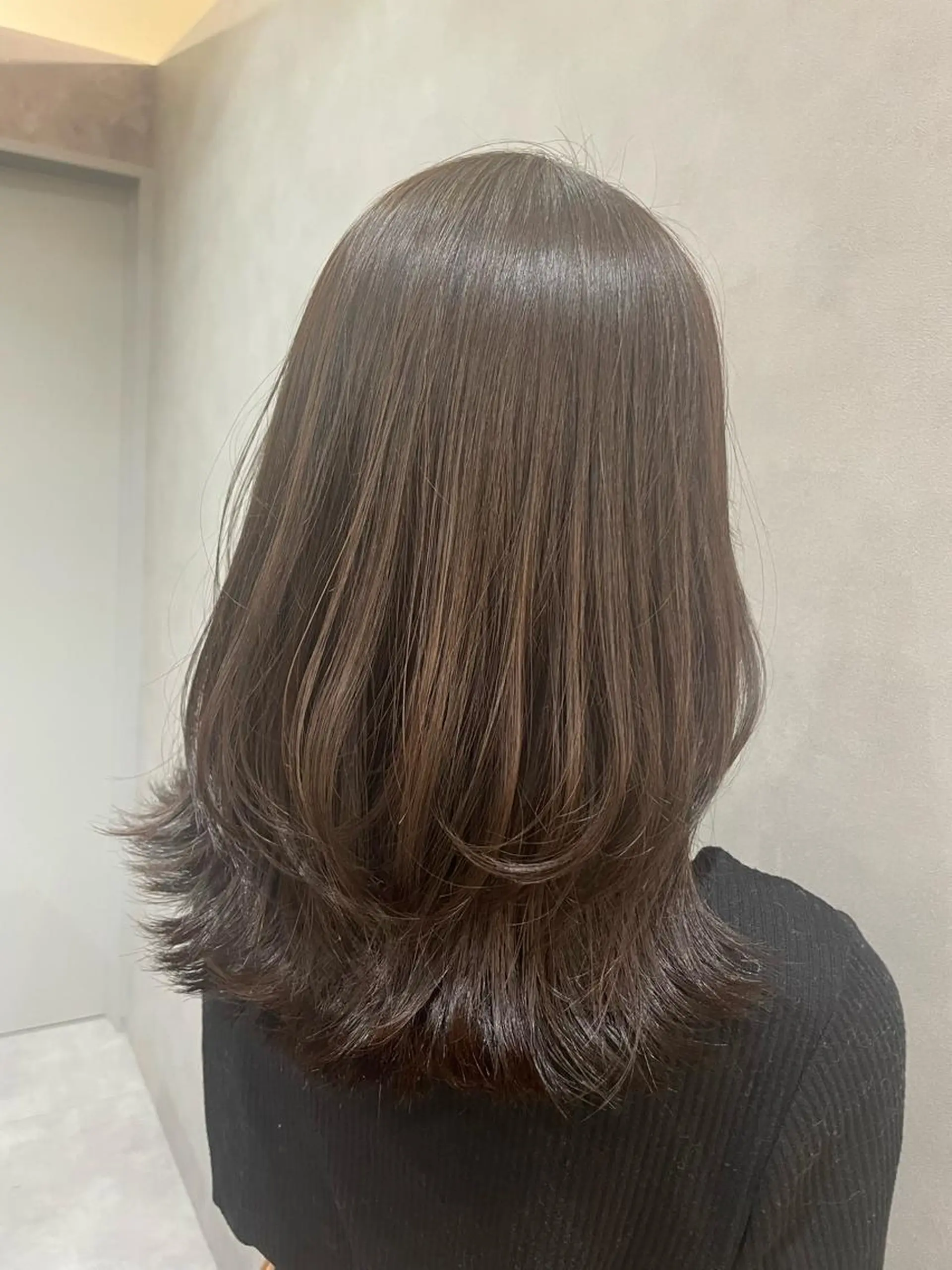 ミディアム 髪質改善 レイヤーカット トリートメント カット 縮毛矯正 トリートメント ANNA 🧸のヘアスタイル