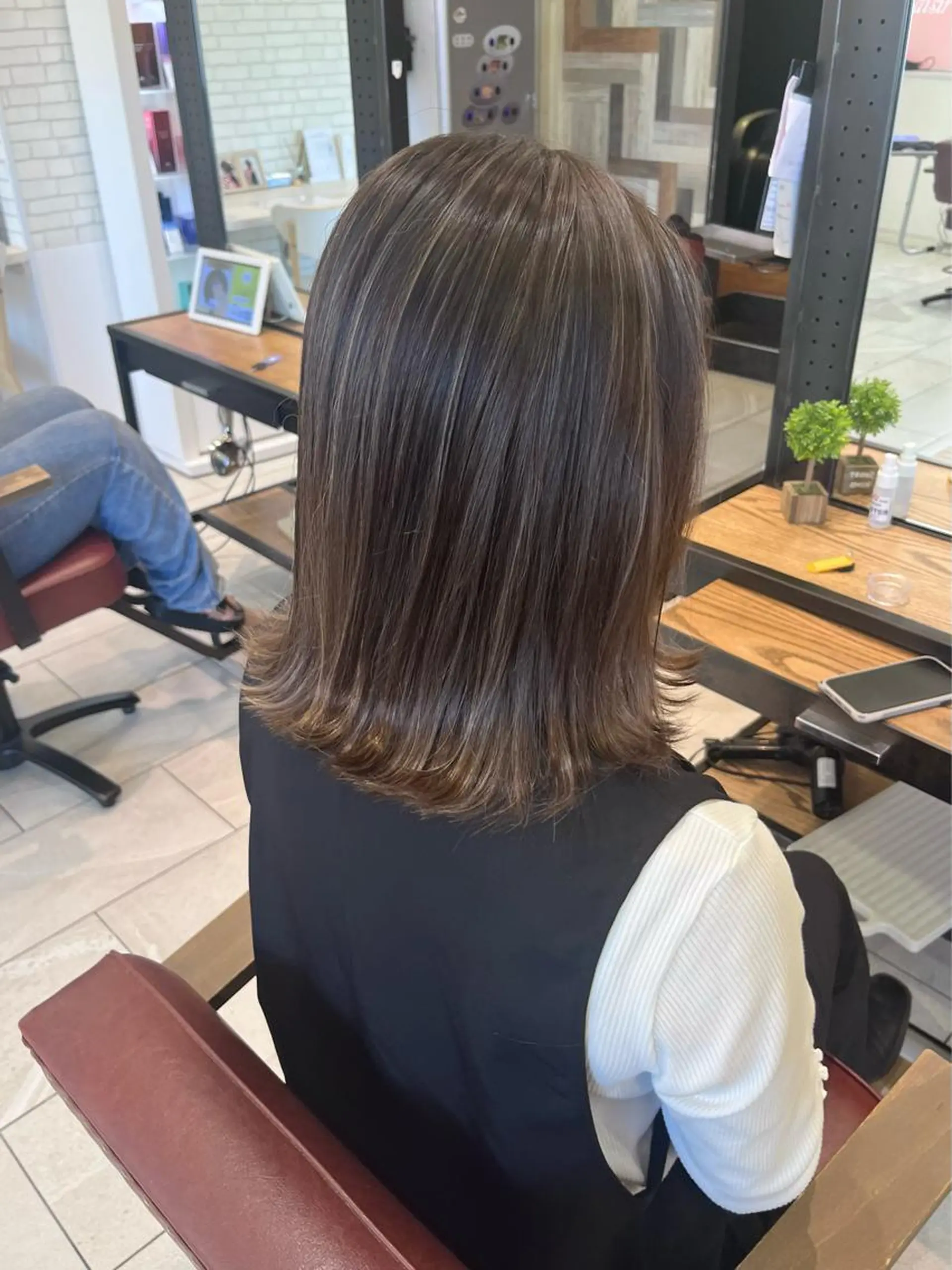 ミディアム カラー ハイライトカラー ハイライト KANA🎀韓国 🇰🇷ハイライトのヘアスタイル