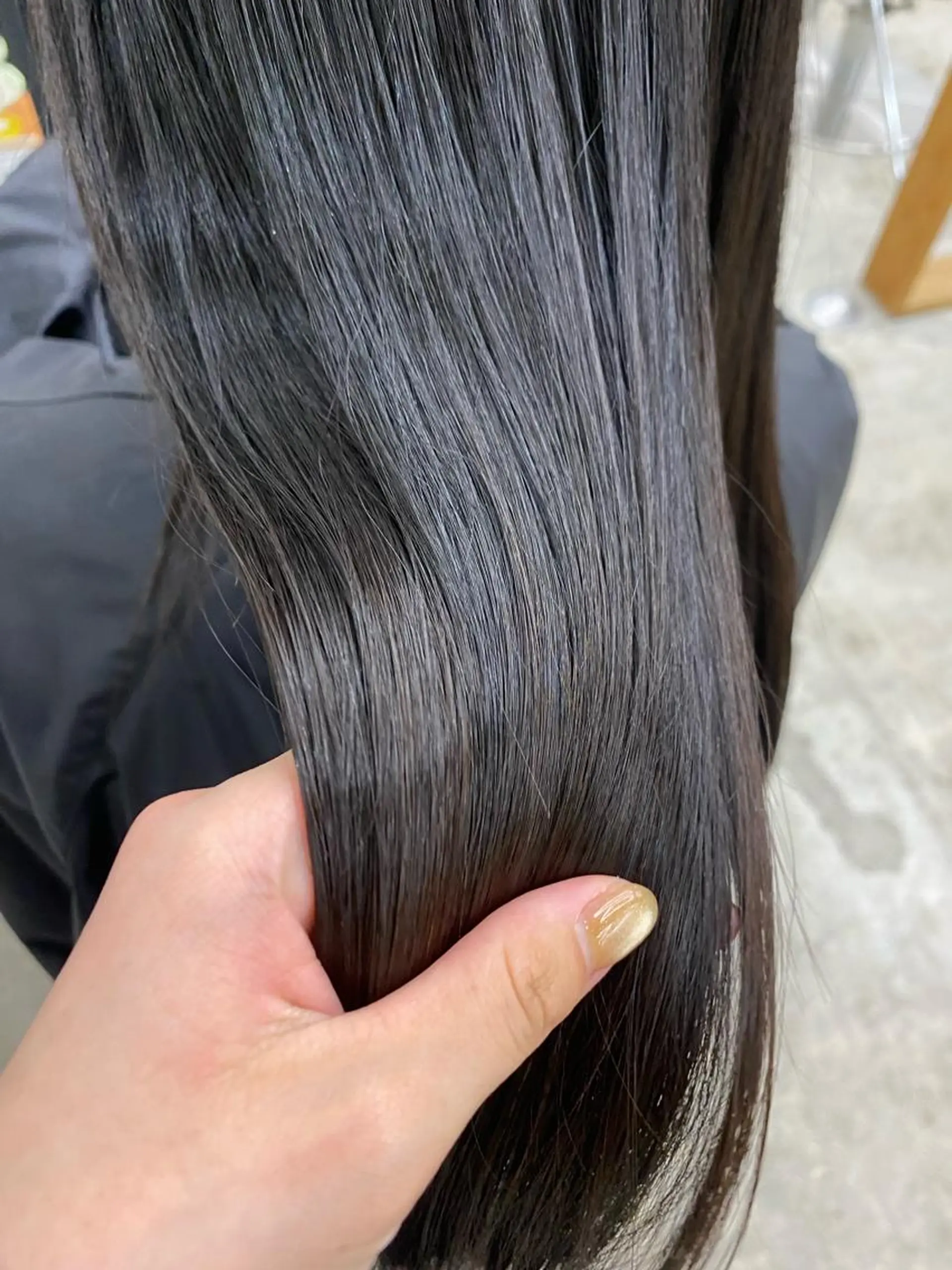 パーマ 縮毛矯正 KVELL ユナのヘアスタイル