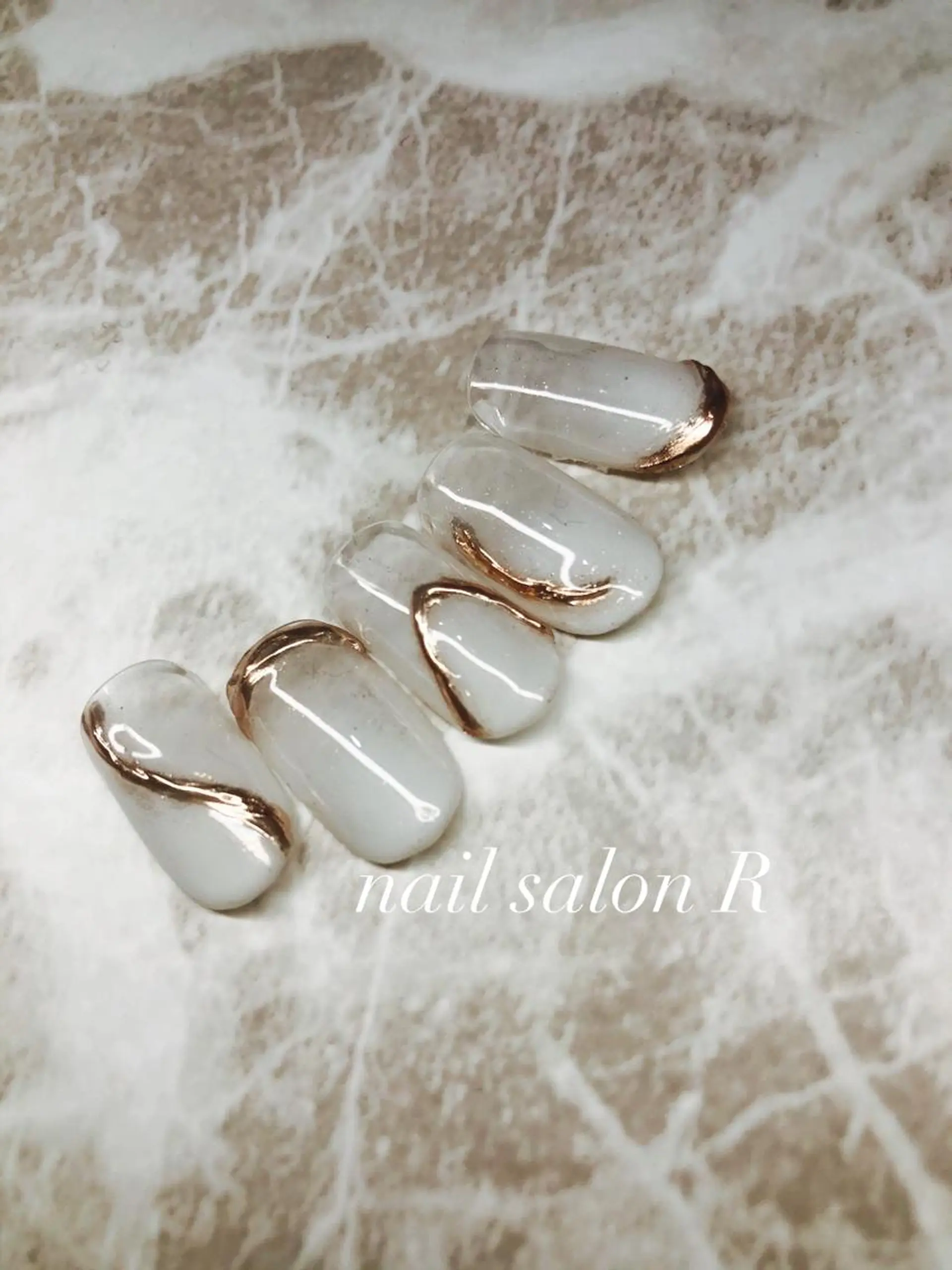 ネイル ホワイト ハンドネイル nail salon Rのネイルデザイン