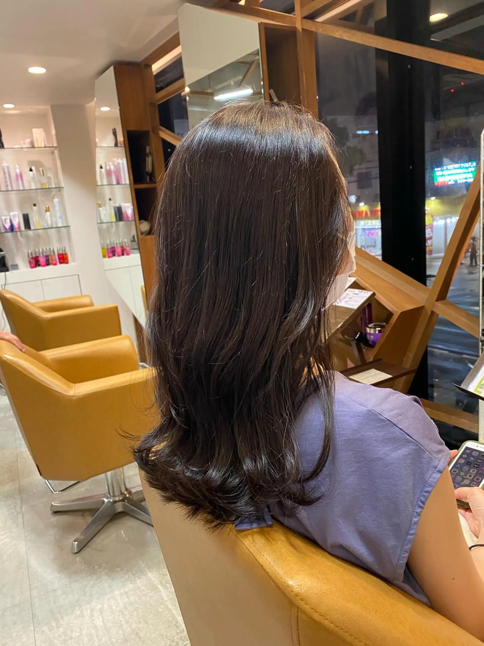 セミロング ORO　飯田 早稀のヘアスタイル