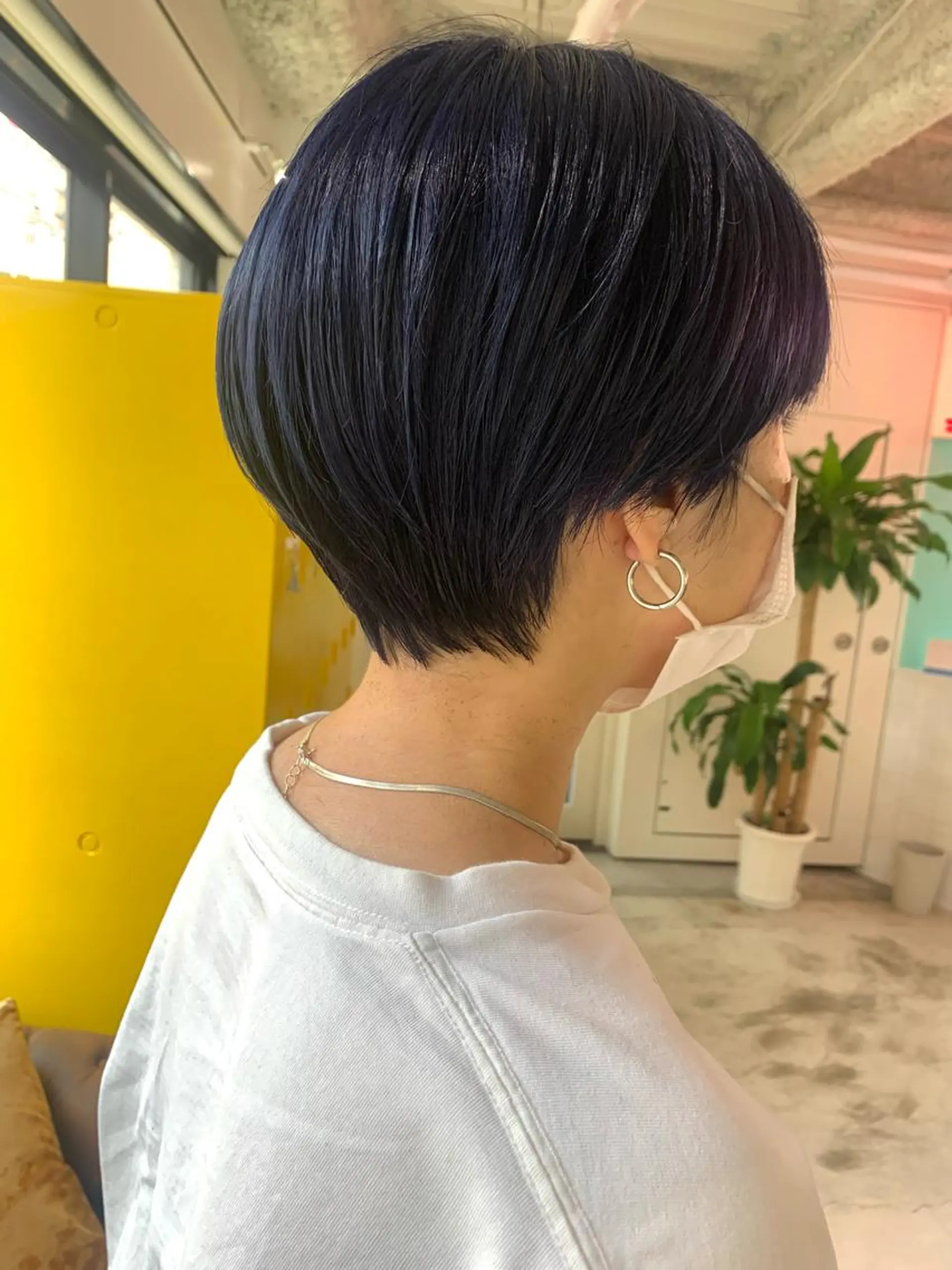 ショート カラー ヘアアレンジ 🧨ブリーチー×ボブ レイヤー💎じゅえるのヘアスタイル