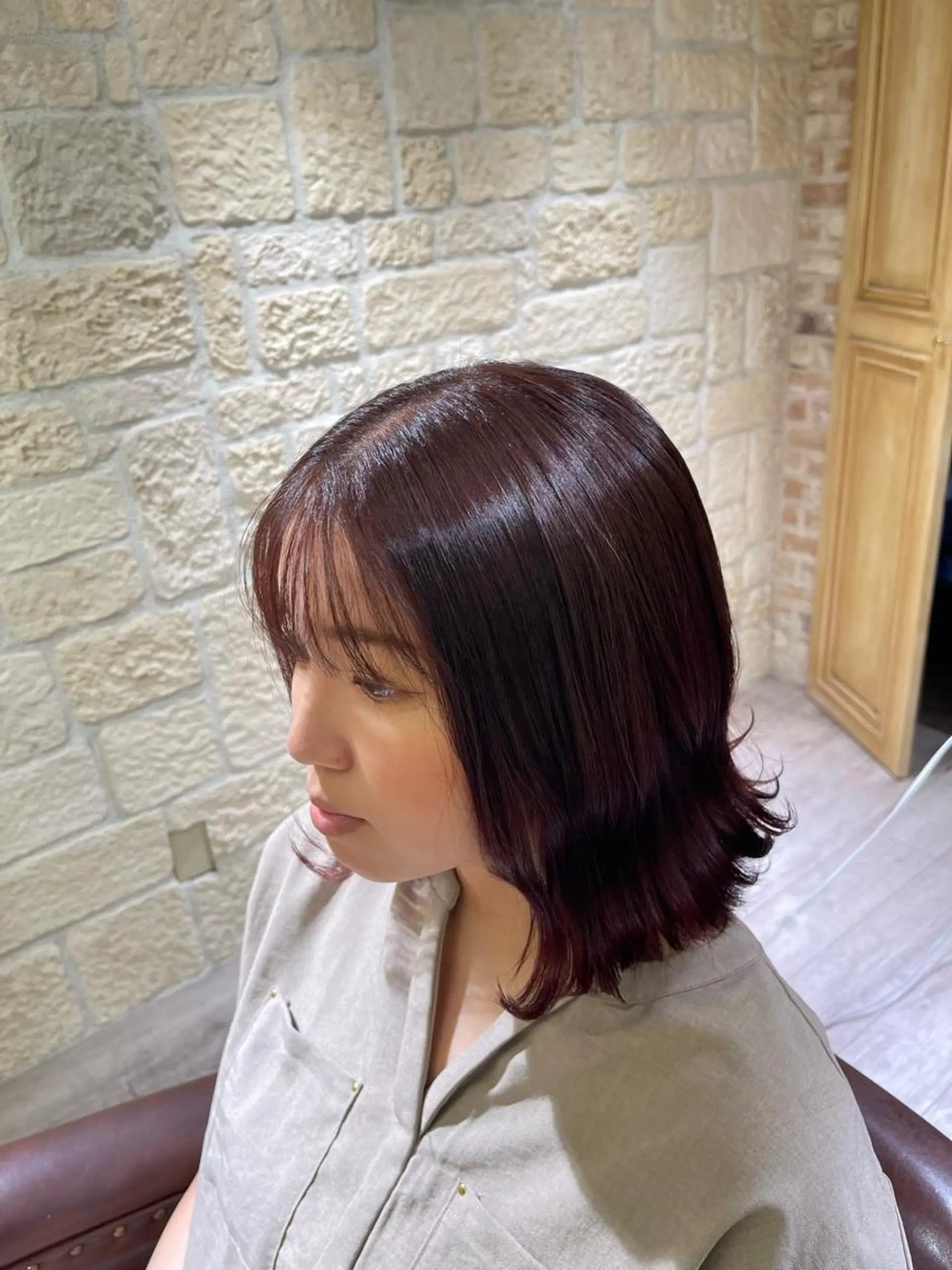 ミディアム 千代 夏輝のヘアスタイル