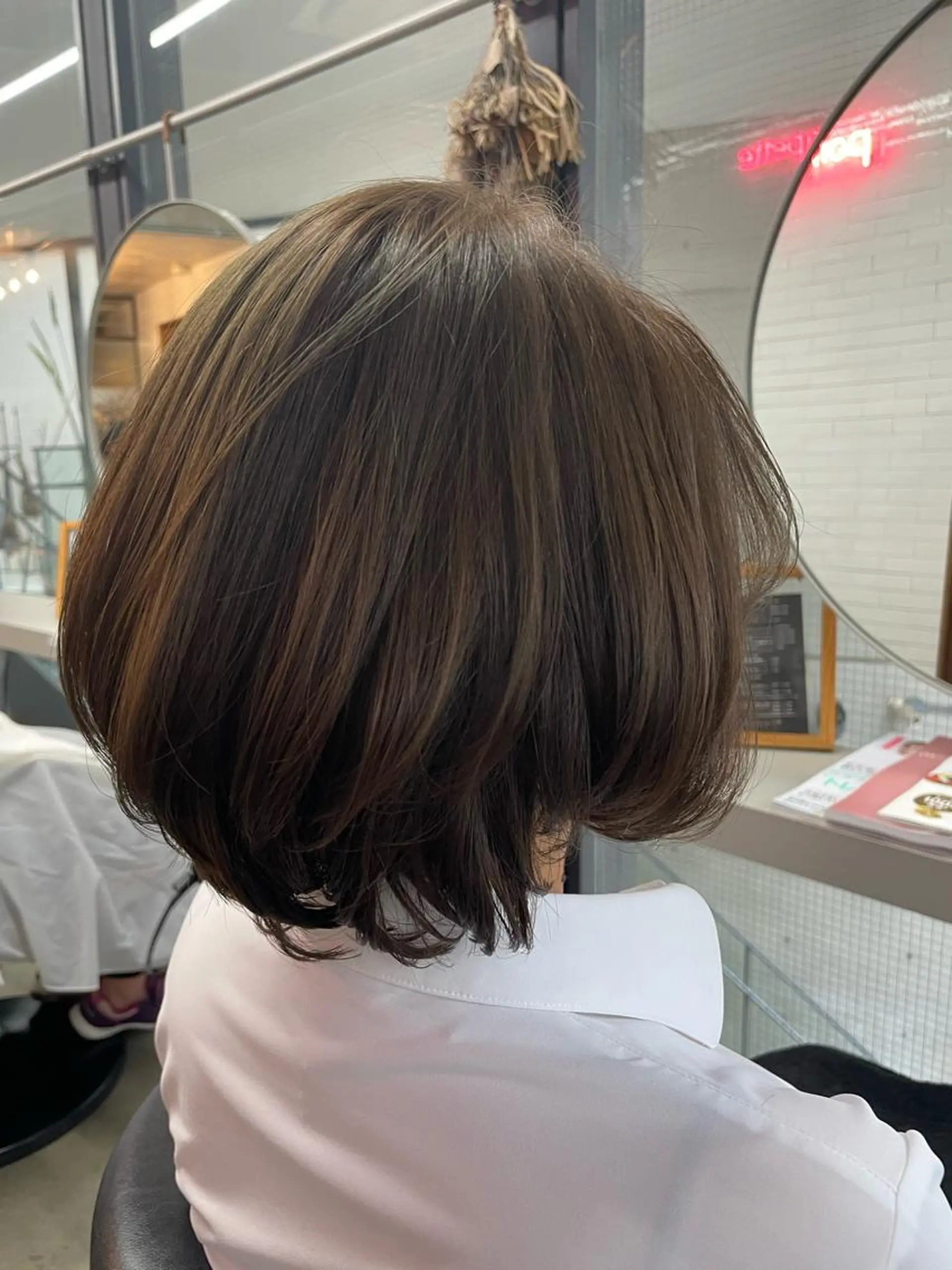 ショート カラー アッシュ ブリーチ 透明感カラー グレージュ ブリーチなしカラー カット ヘアカラー トリートメント やすだ しおりのエステ・リラクイメージ