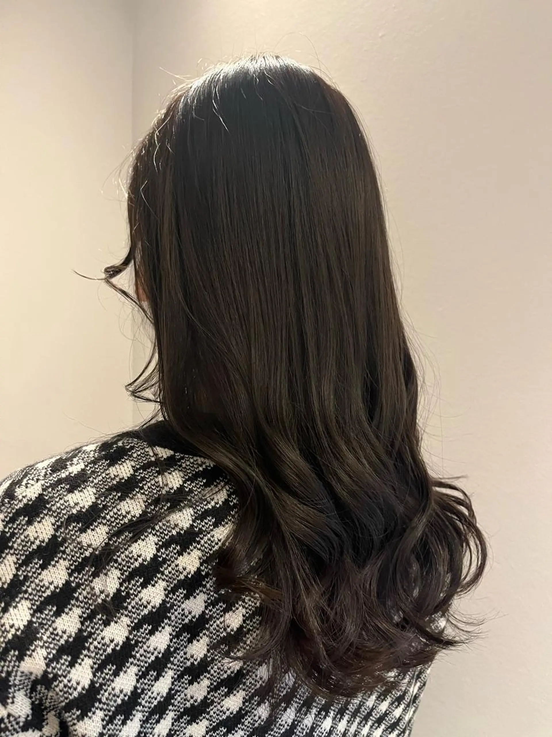 ロング カラー 三好 菜月のヘアスタイル