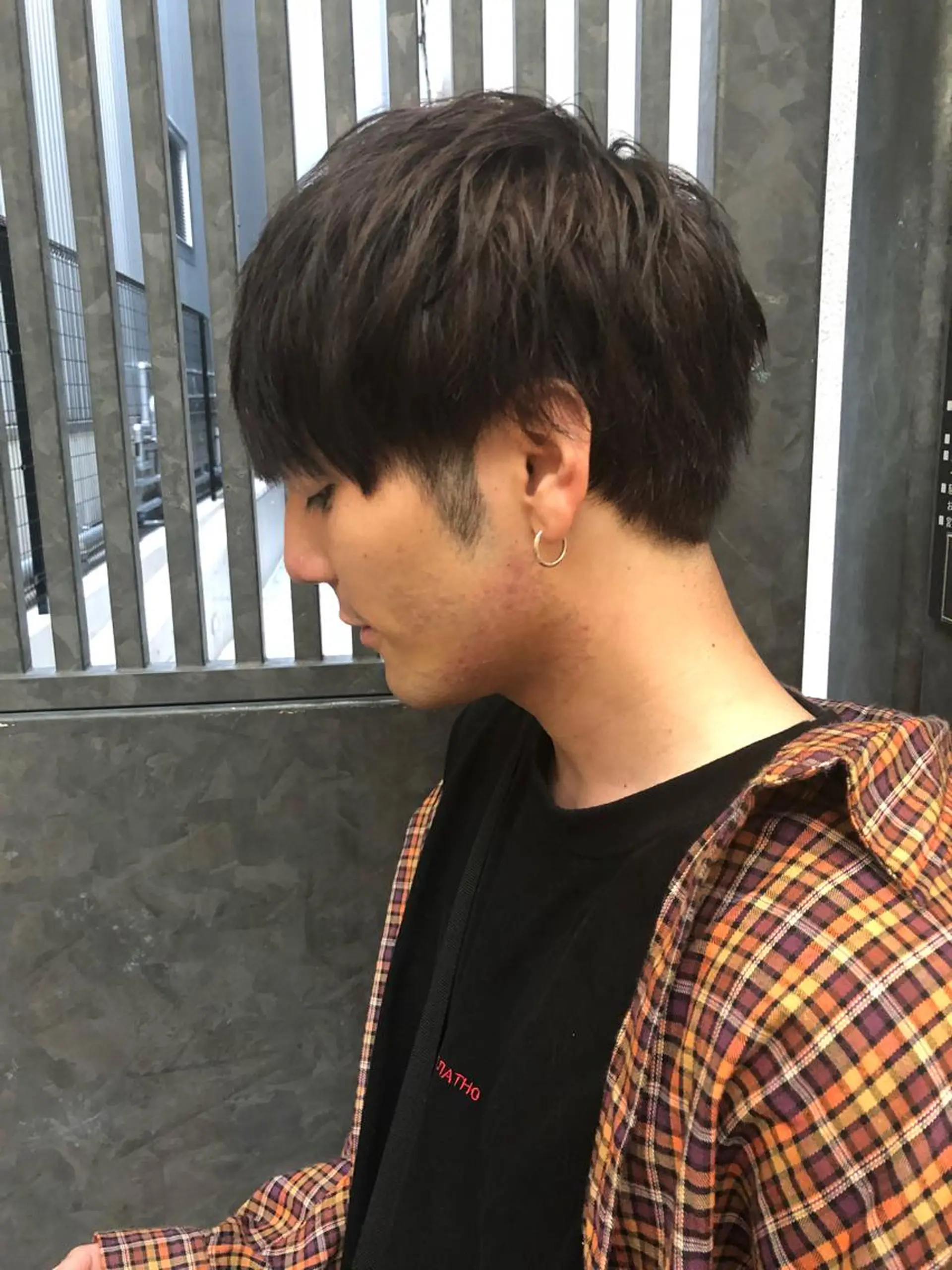 ショート カラー メンズ ウルフカット／吉村 桃子のヘアスタイル